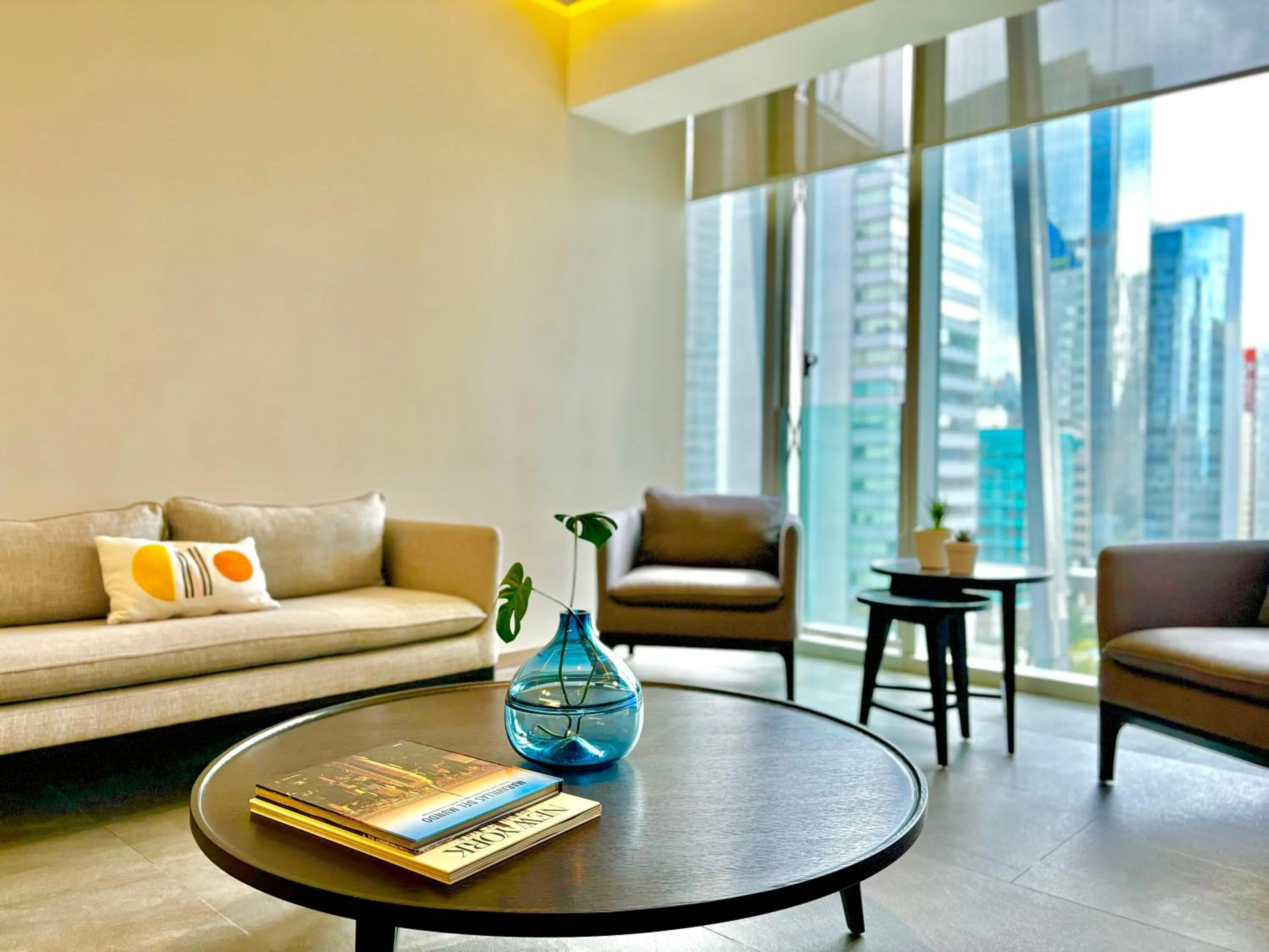 Living room in Park Life Paradox Santa Fe