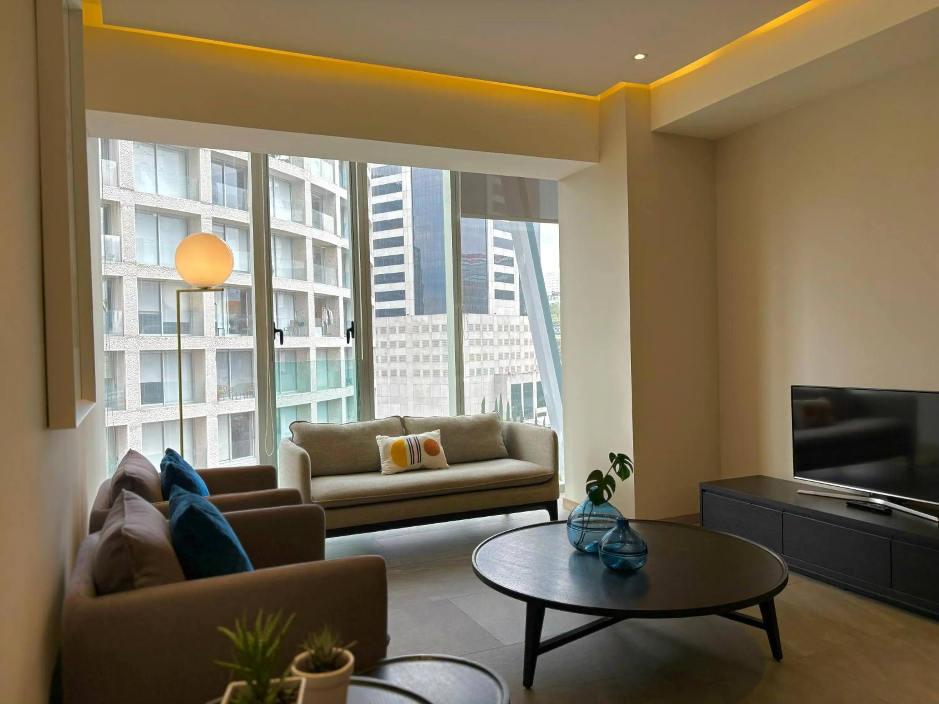 TV and multimedia in Park Life Paradox Santa Fe