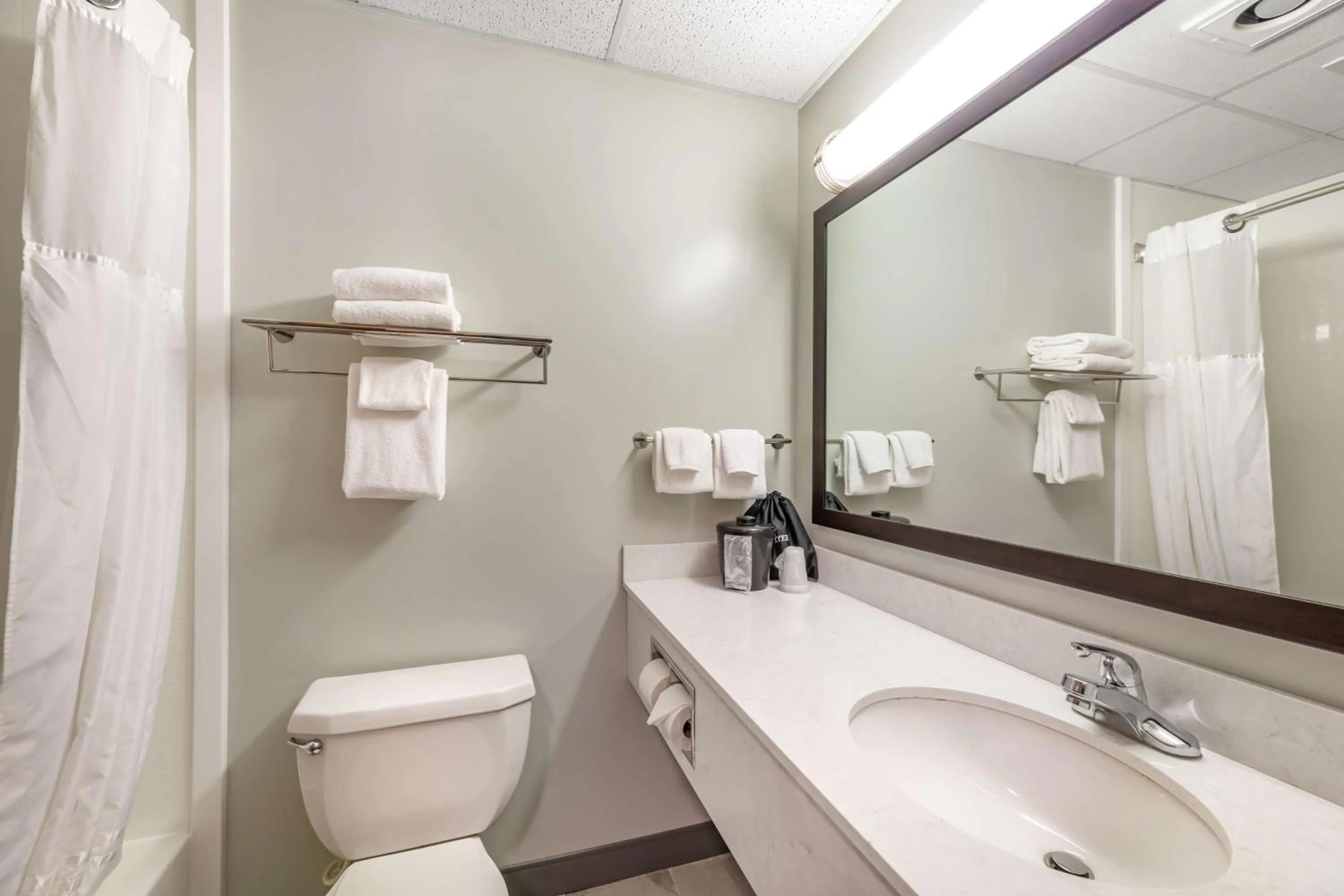 Bathroom in Best Western Port Clinton