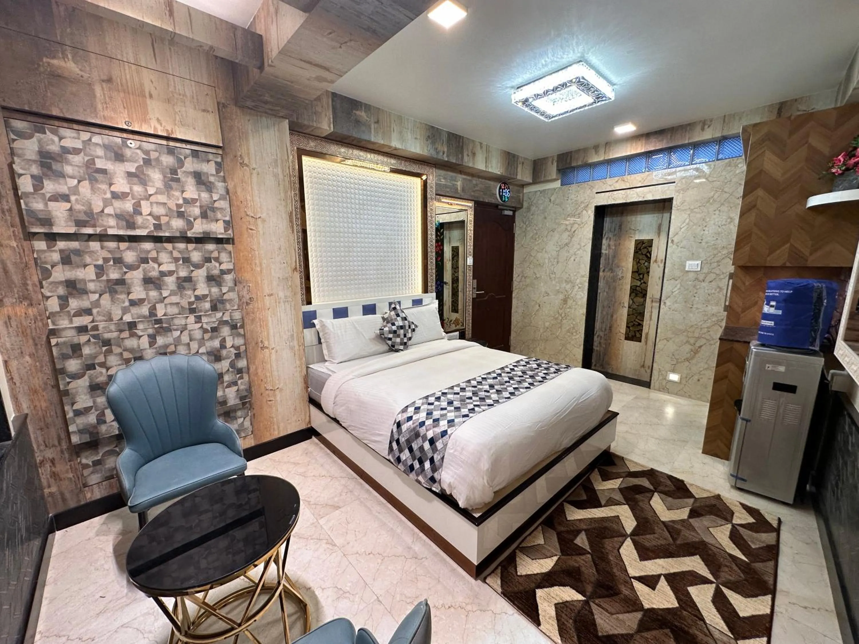 Bed in Beverly villa