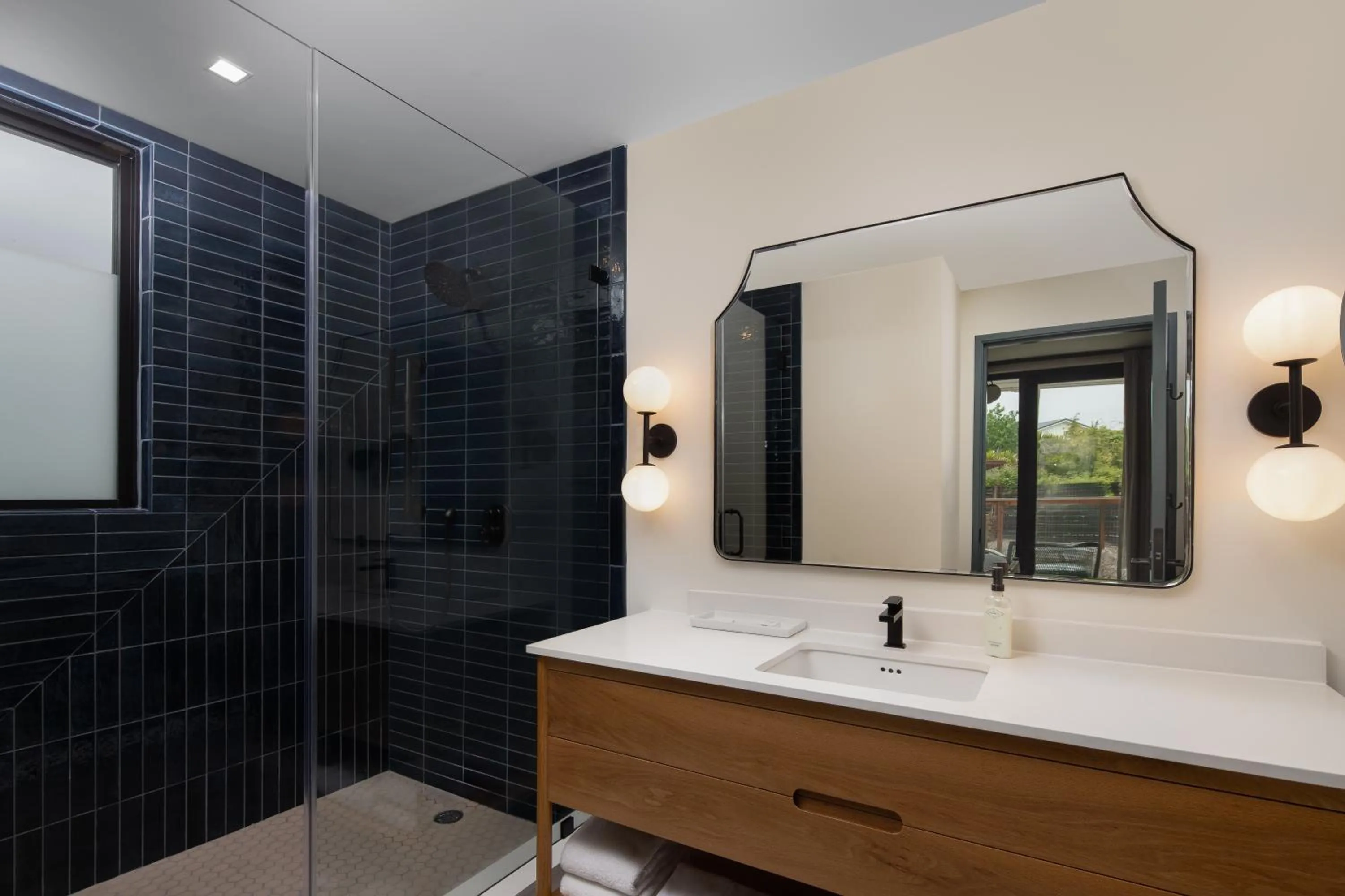 Bathroom in Calistoga Motor Lodge and Spa