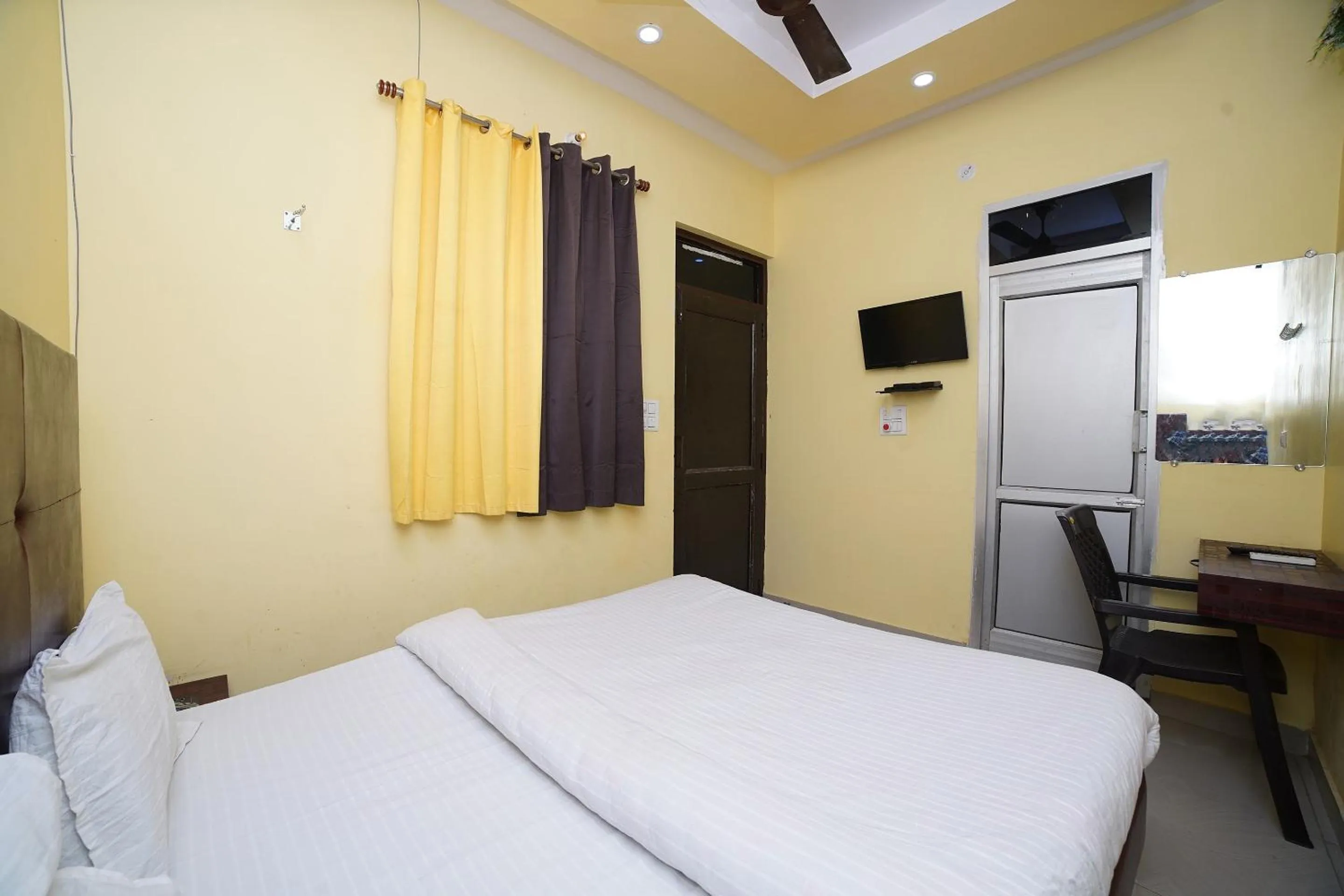 Bedroom, Bed in Hotel O Rama Palace