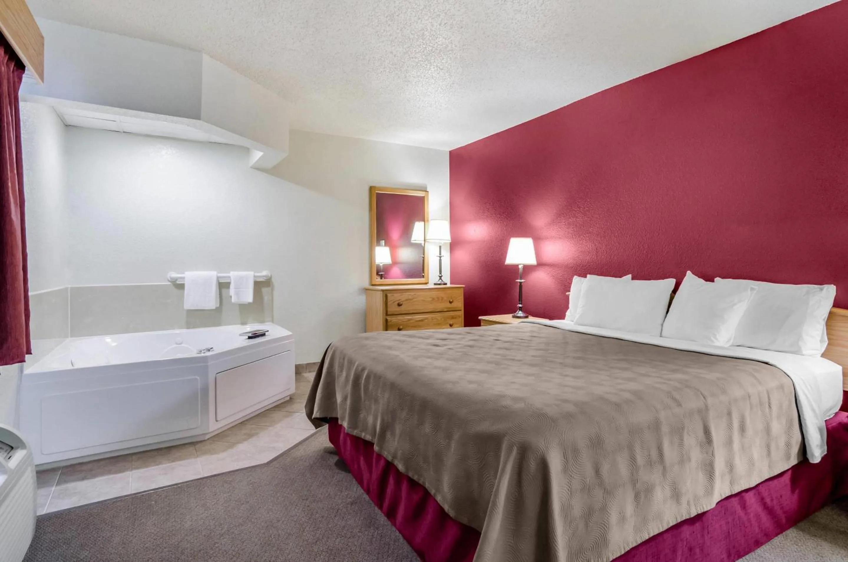 Bed in Rodeway Inn Hesston