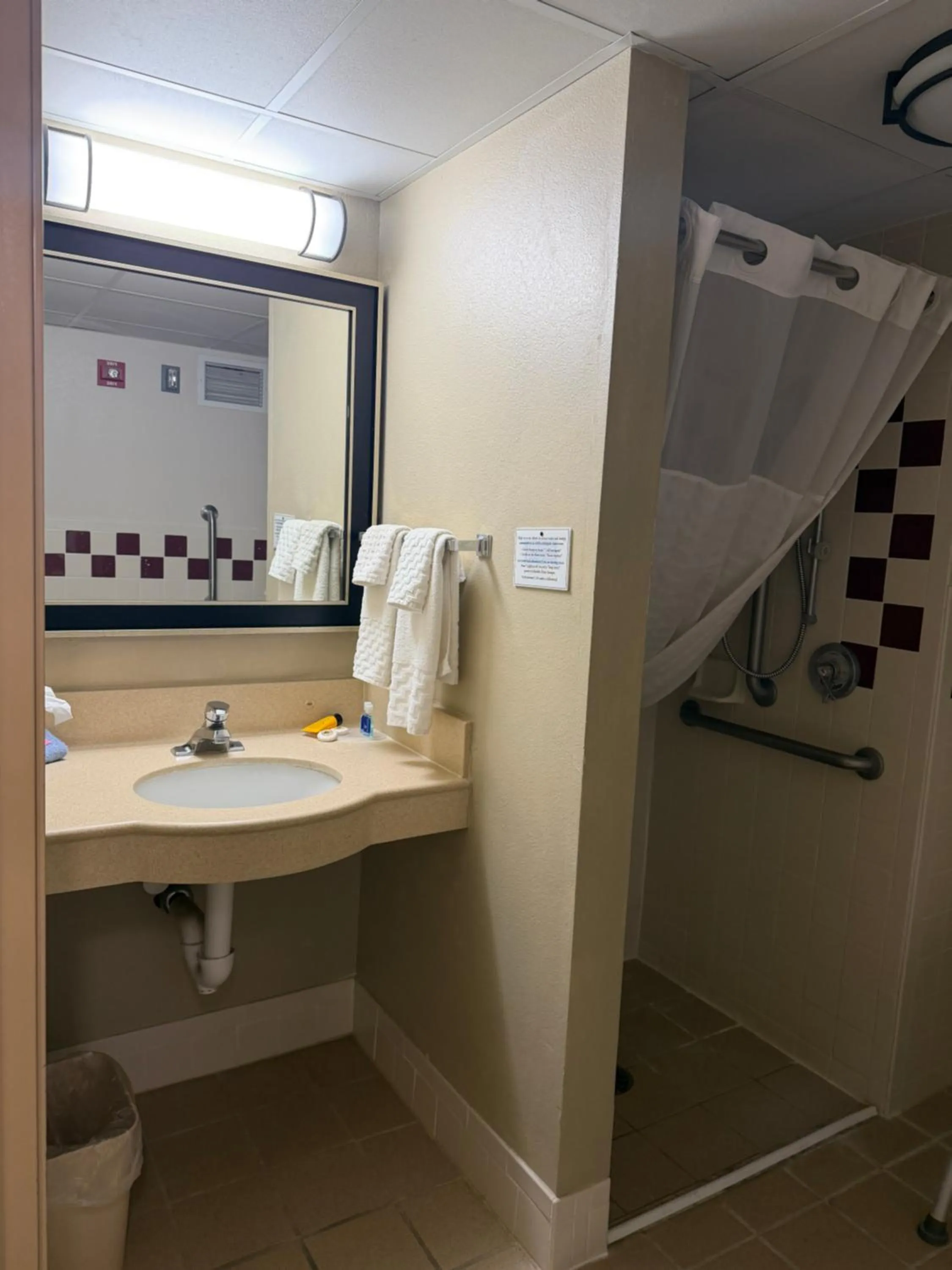 Shower in Rodeway Inn Hesston