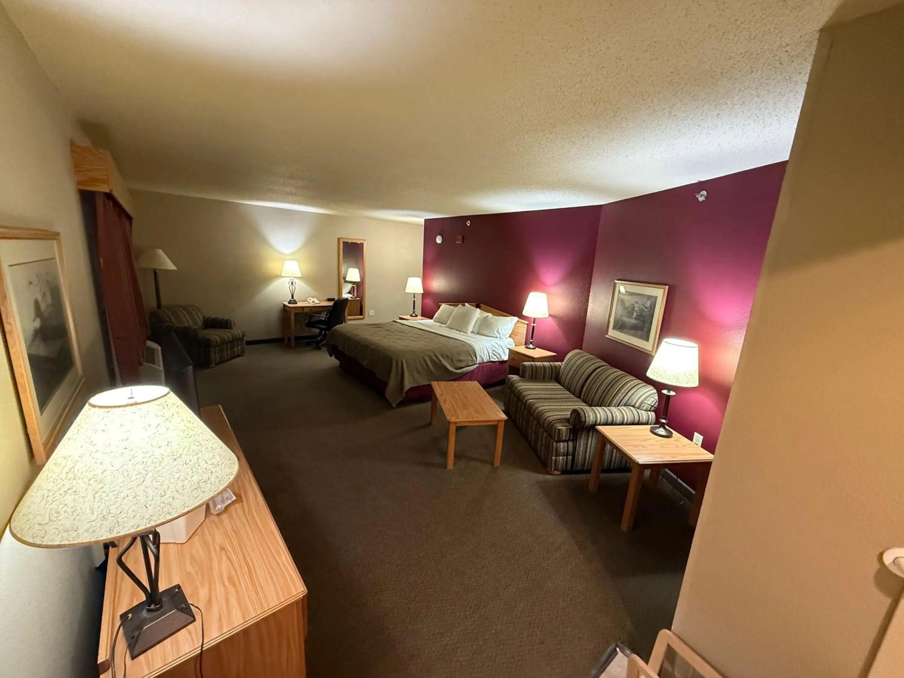 Bed in Rodeway Inn Hesston