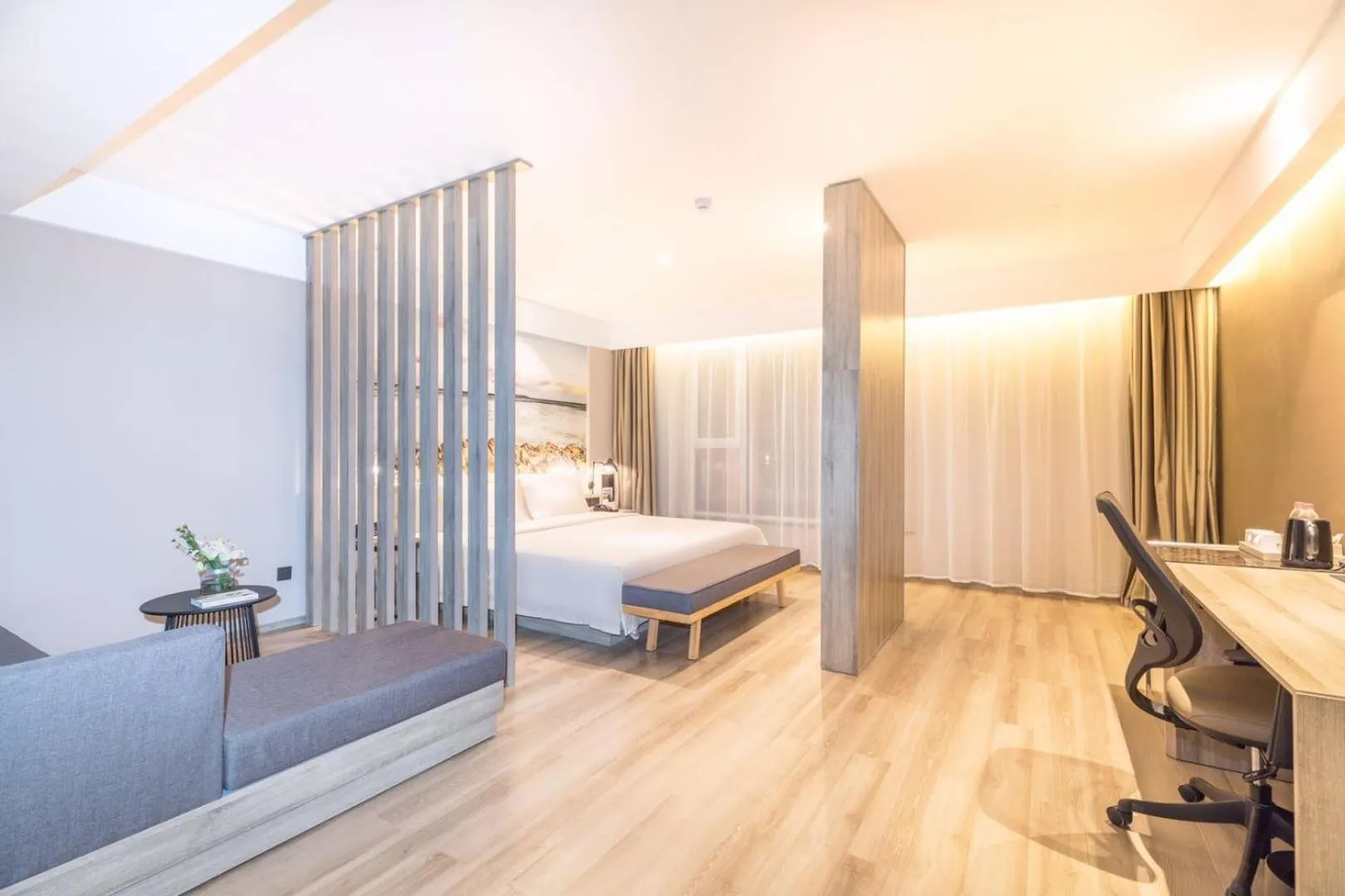 Photo of the whole room, Bed in Atour Hotel Qingdao Airport Chengyang Wanxianghui