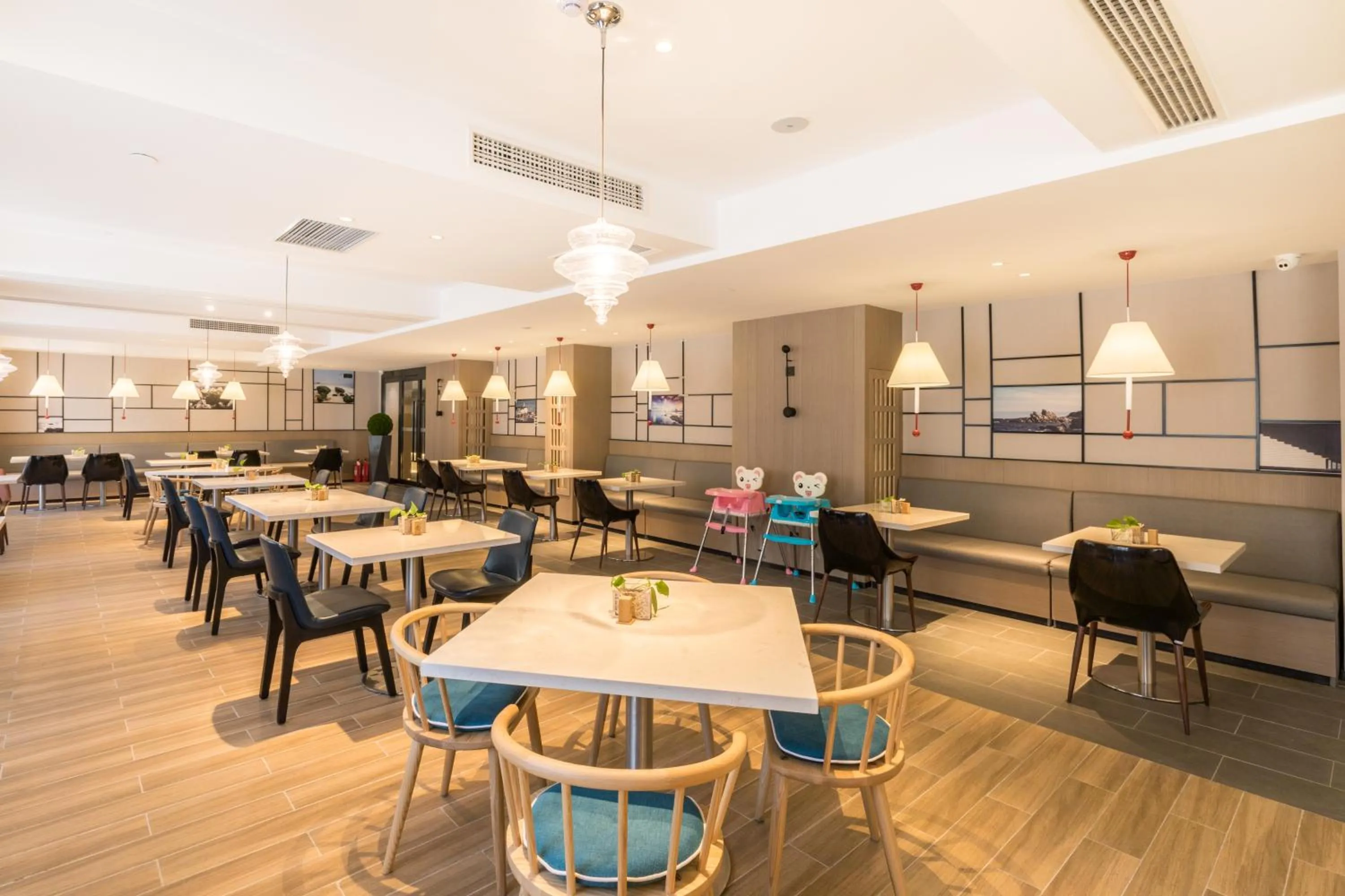 Restaurant/places to eat in Atour Hotel Qingdao Airport Chengyang Wanxianghui