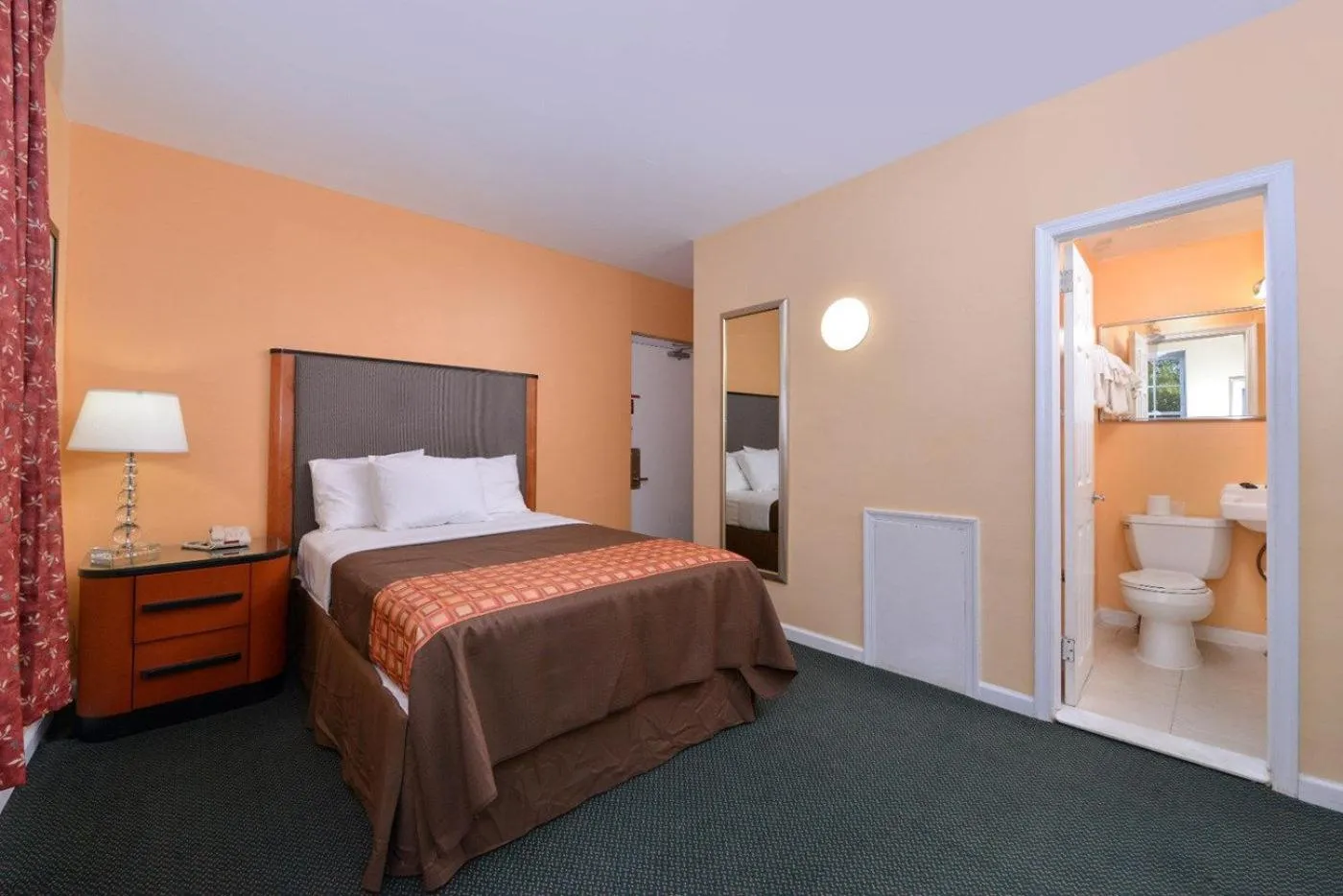 Bed in Media Inn & Suites