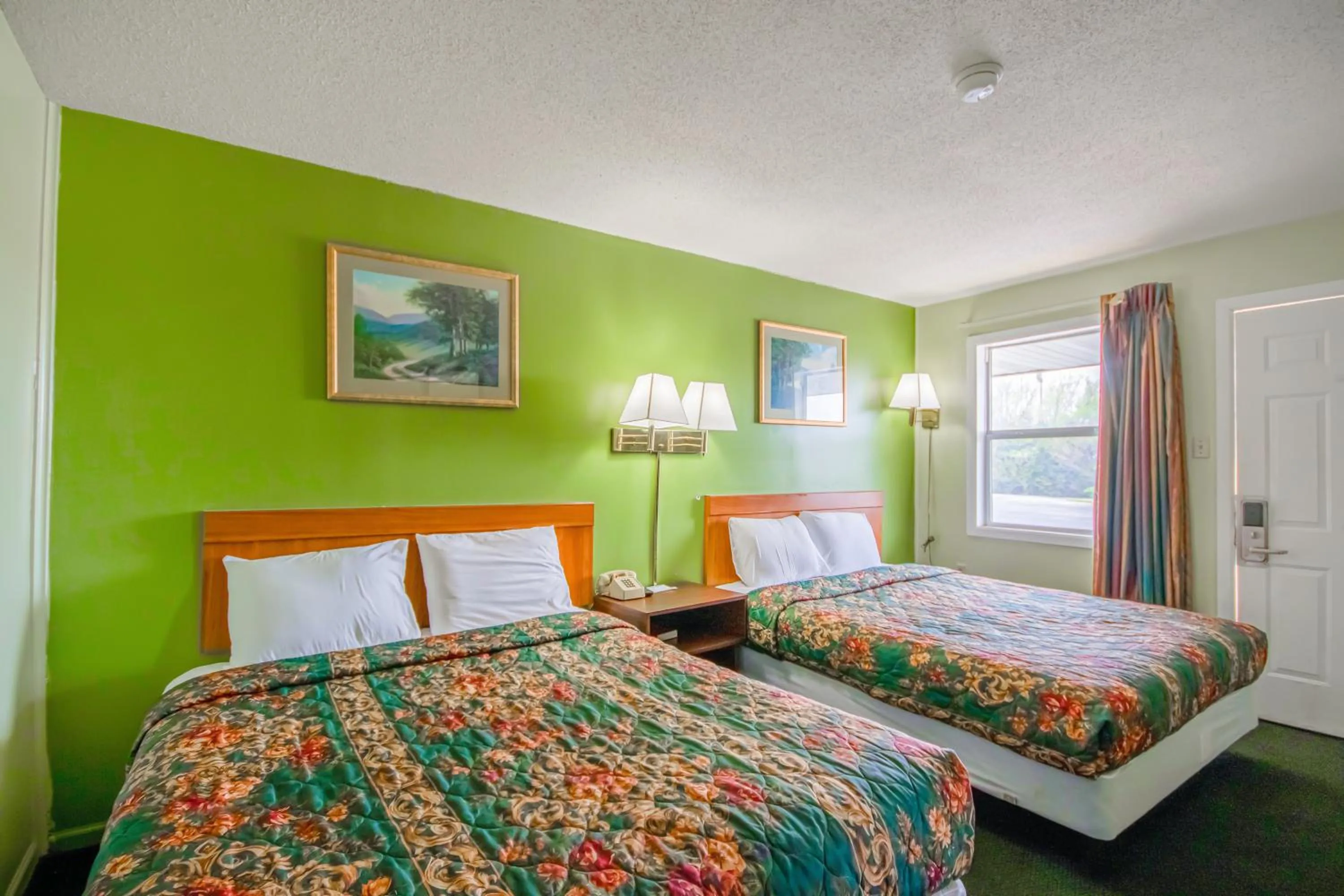 Bedroom, Bed in OYO Travelier Motel