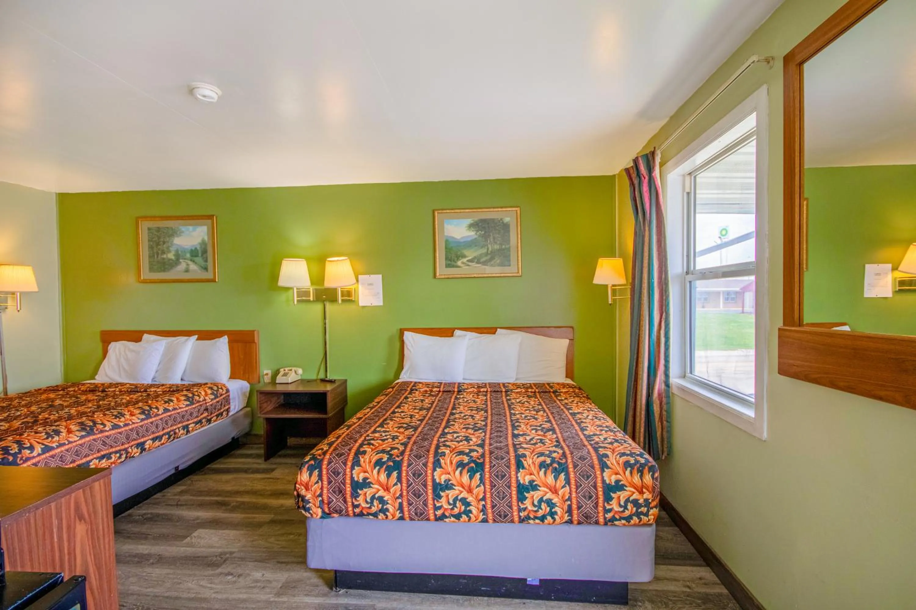 Bedroom, Bed in OYO Travelier Motel