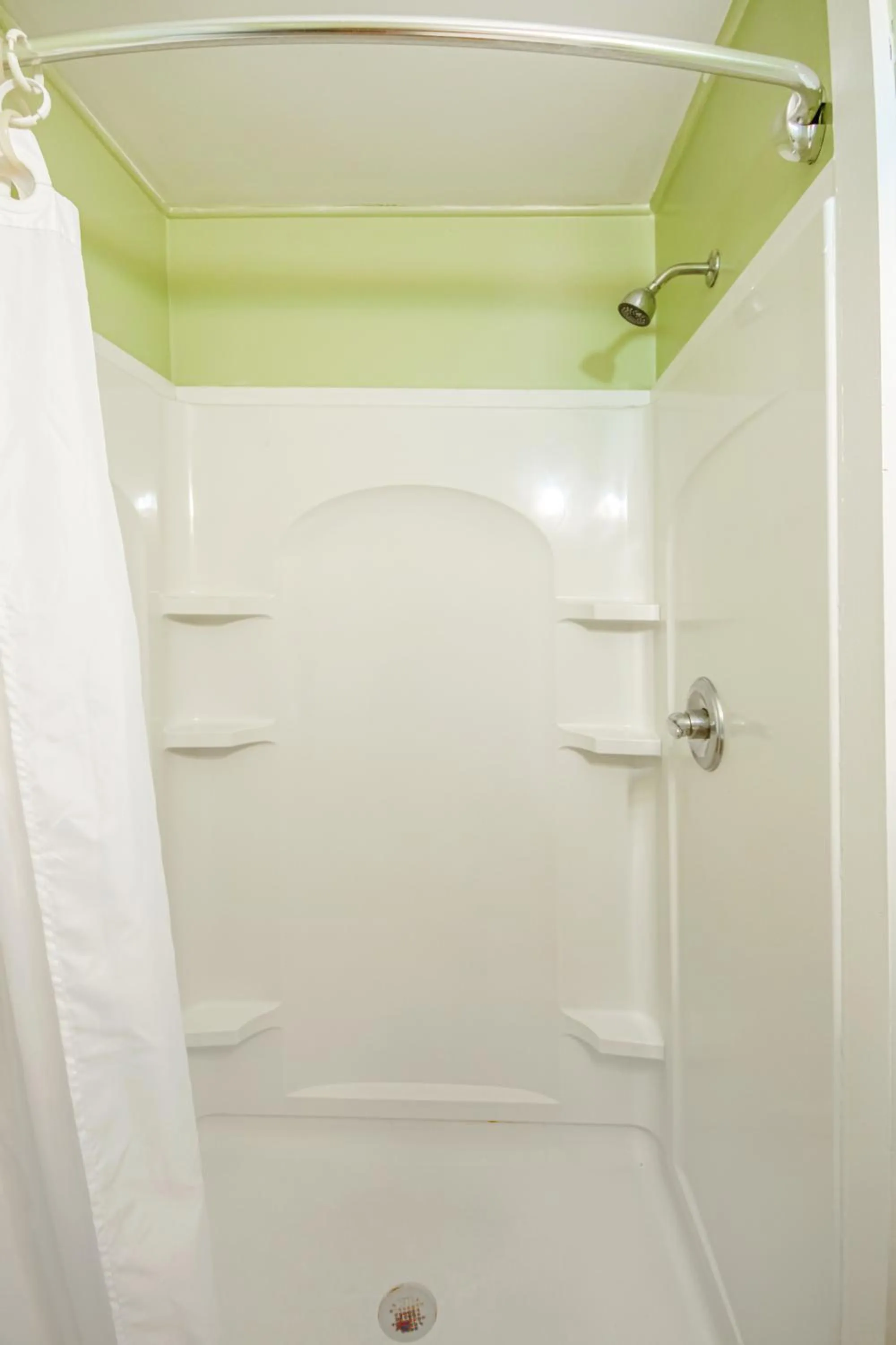 Bathroom in OYO Travelier Motel