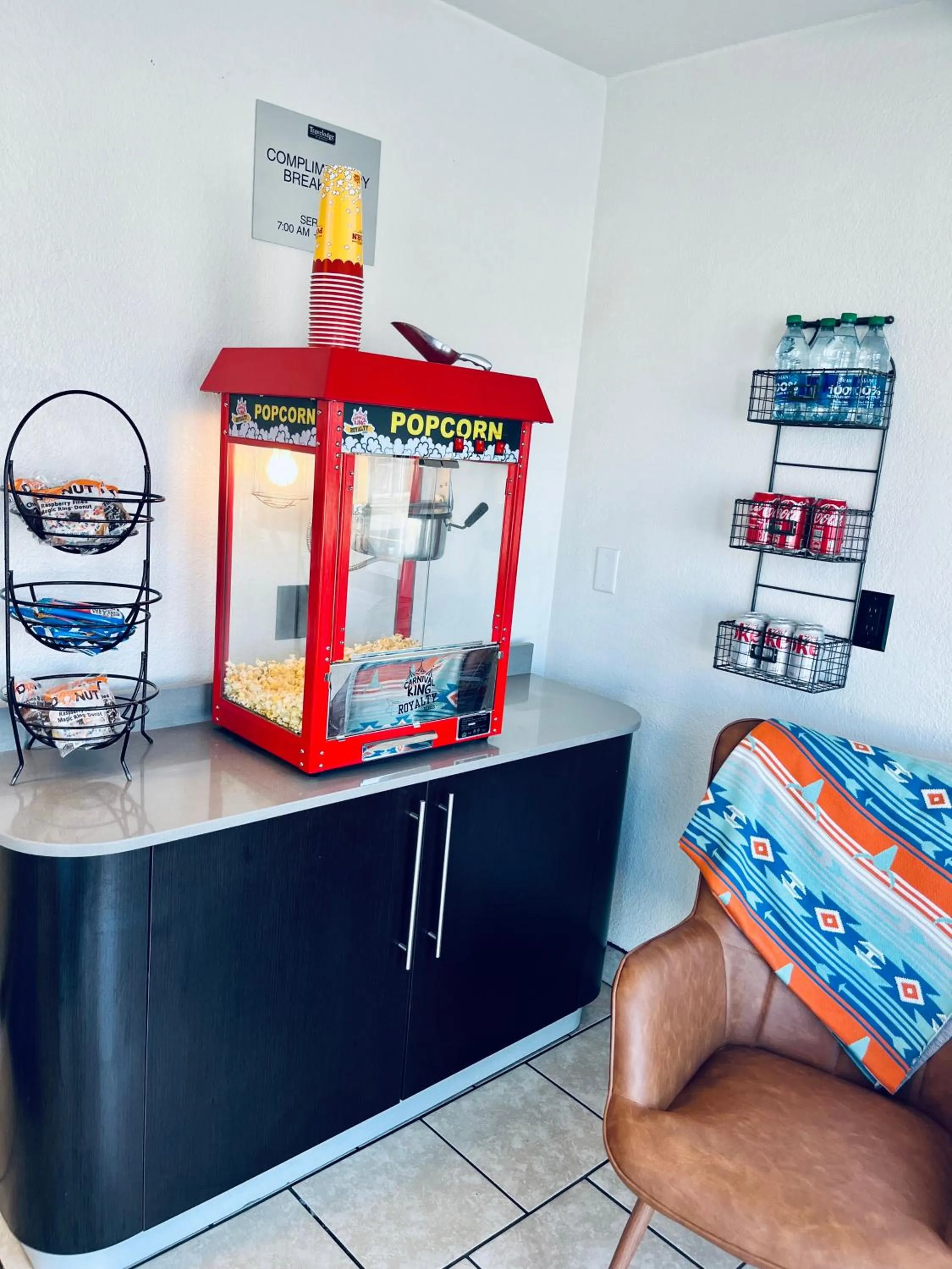 Lobby or reception in Travelodge by Wyndham Wall