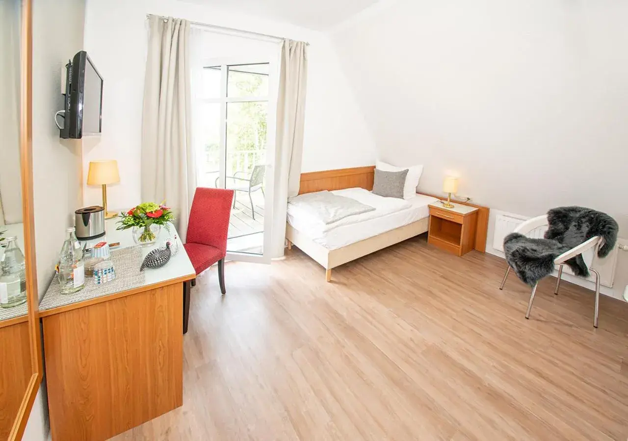 Single Room with Balcony in Gästehaus fliegendes Perlhuhn Borgfeld Single Room with Balcony in Gästehaus fliegendes Perlhuhn Borgfeld