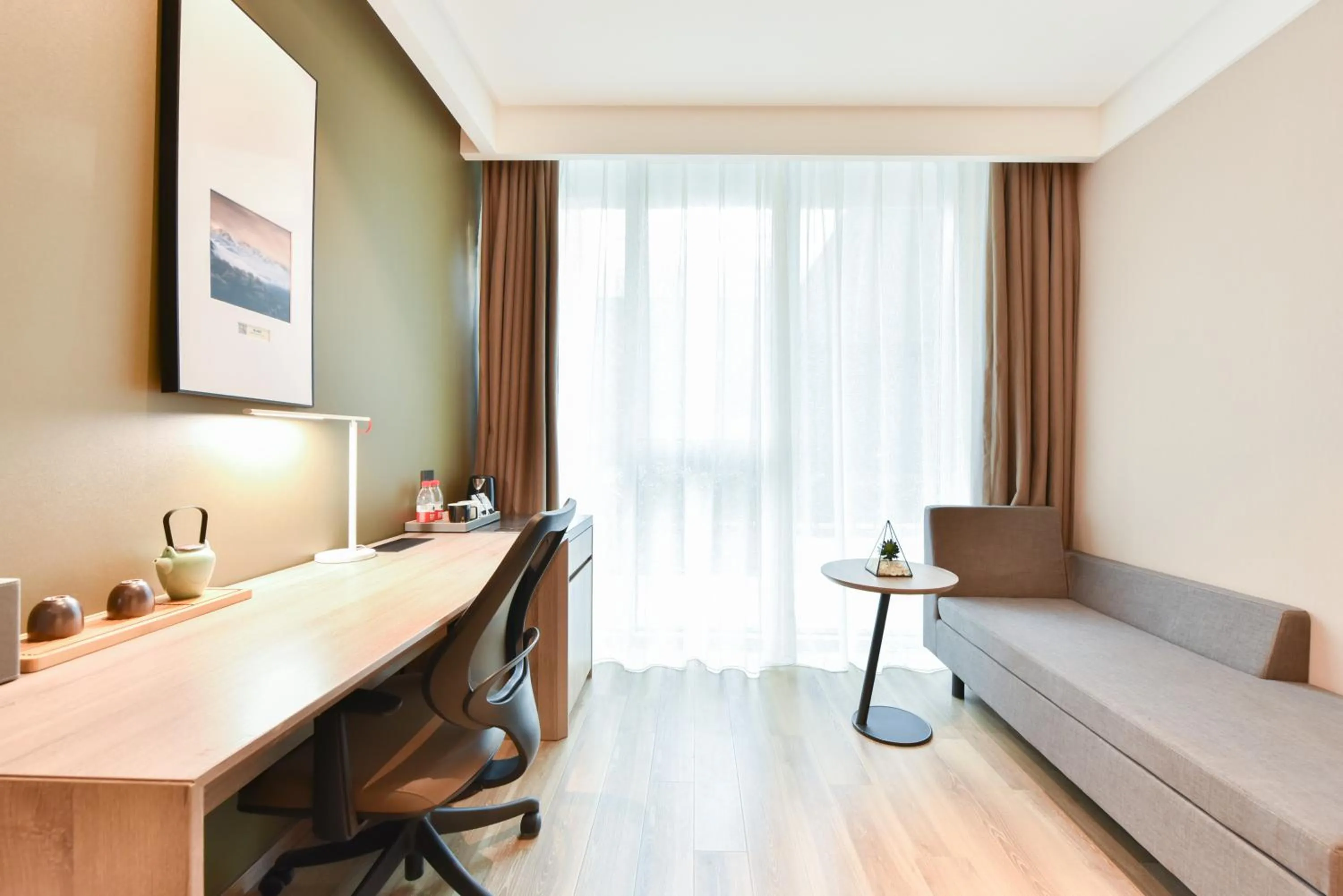 Seating area in Atour Hotel Capital Airport Beijing