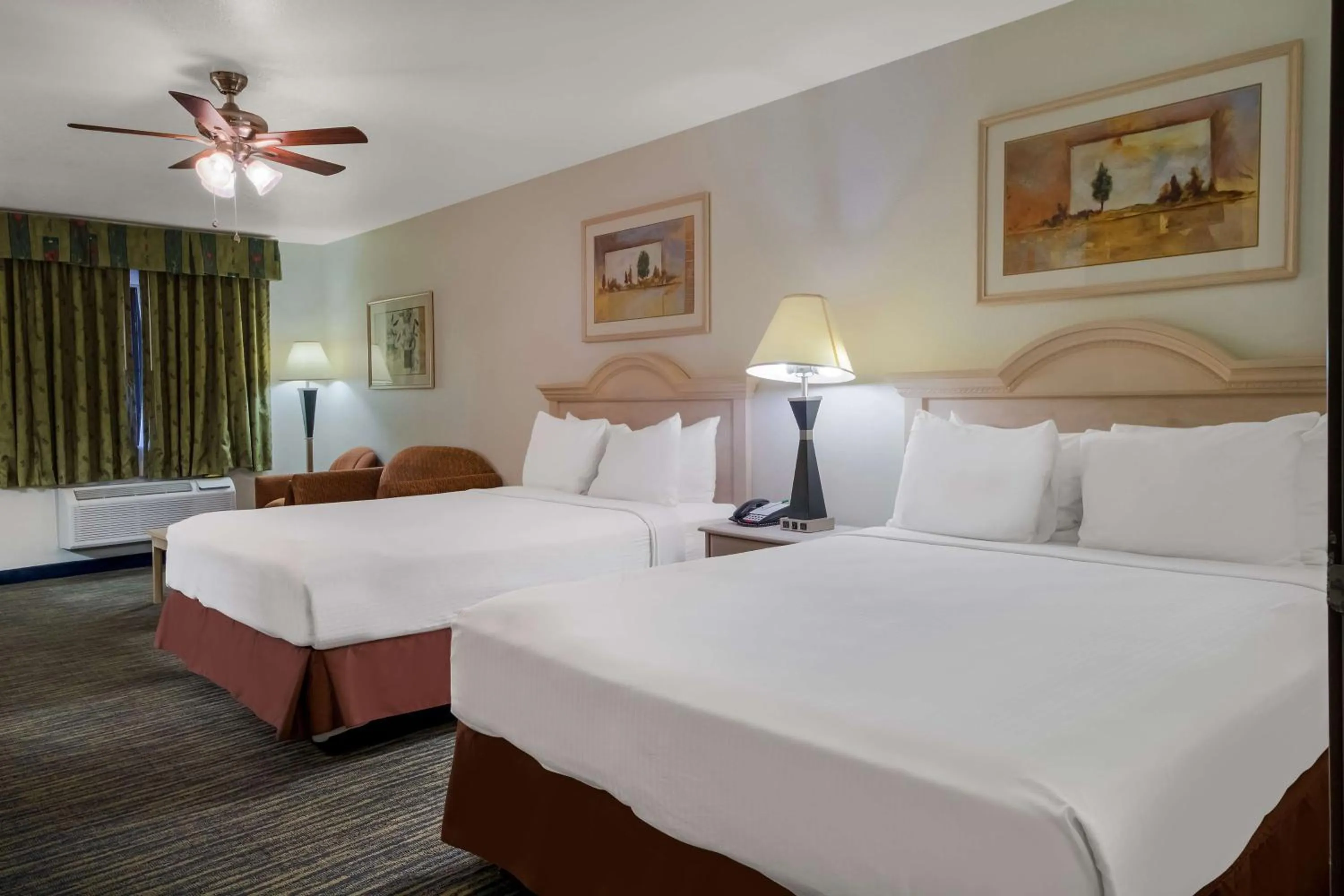 Bedroom, Bed in SureStay Hotel by Best Western Falfurrias