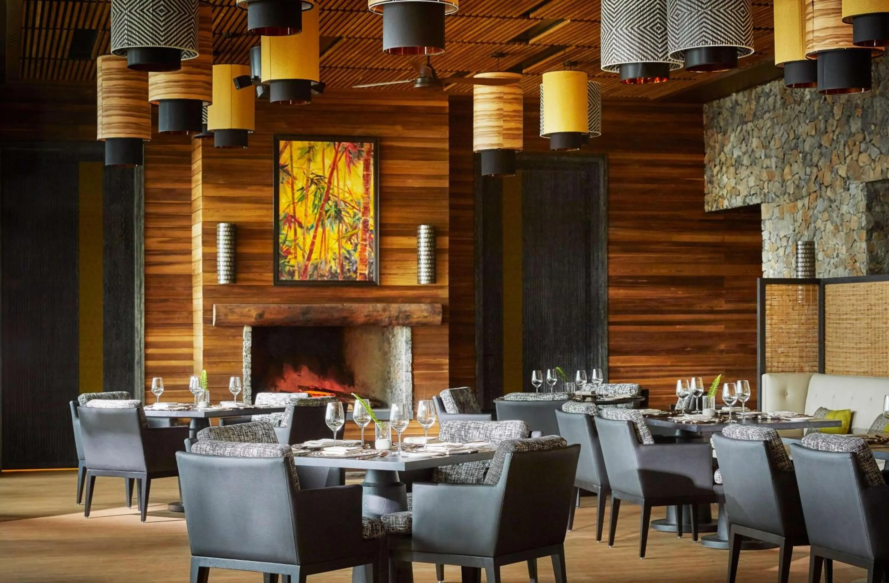 Restaurant/places to eat in One&Only Gorilla's Nest