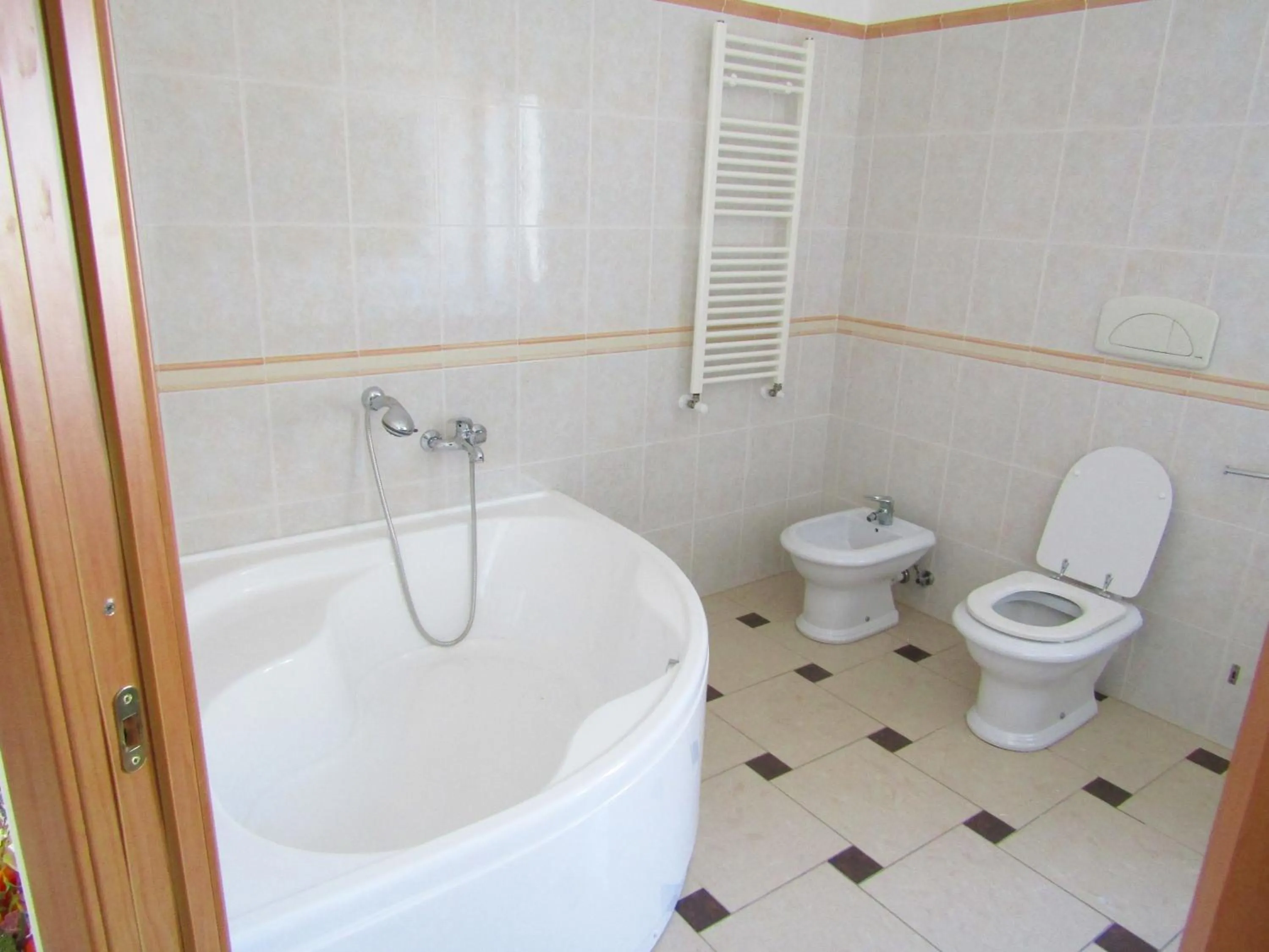 Bath in Grand Hostel Calabria