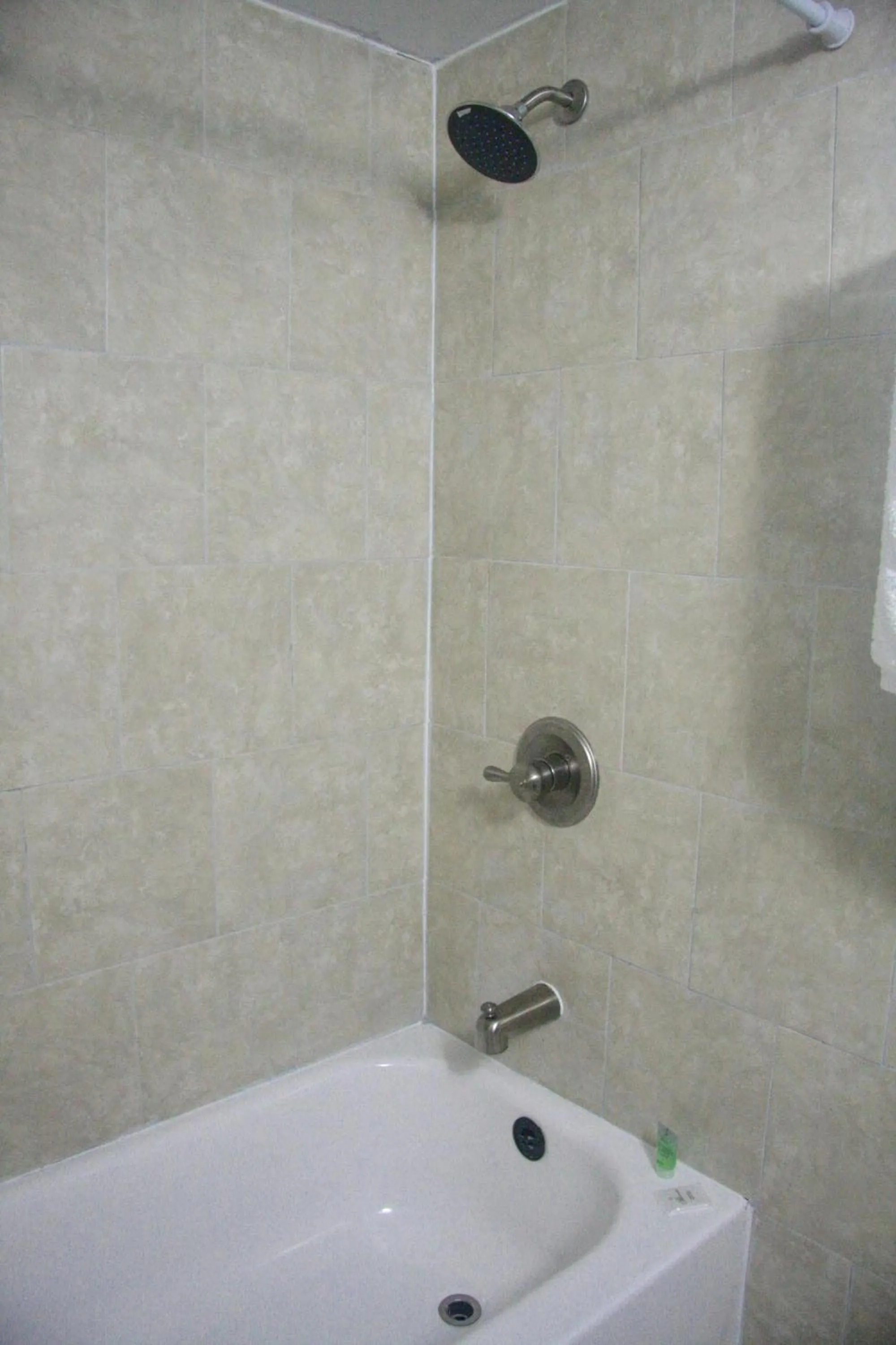 Shower in American Plaza Motel