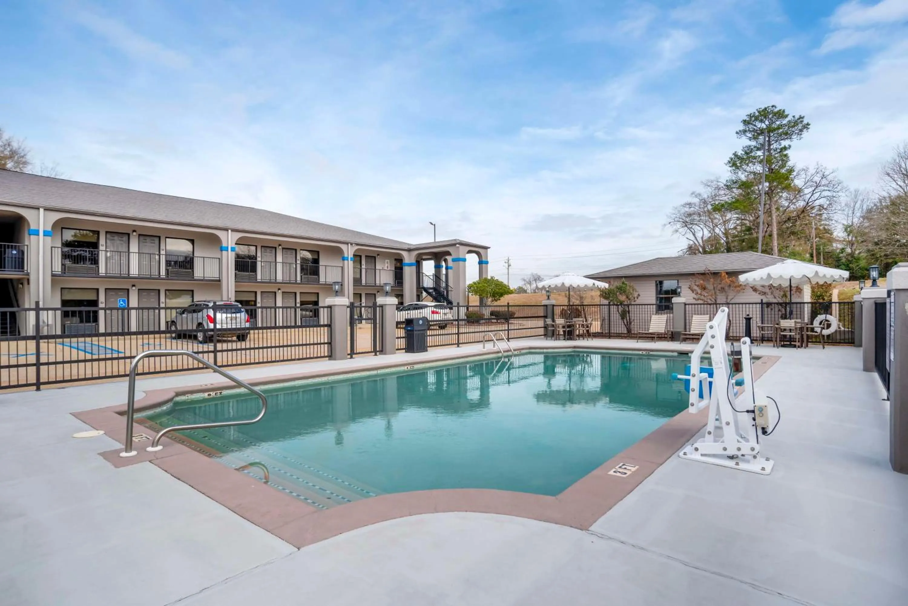 Pool view in Best Western Andalusia Inn