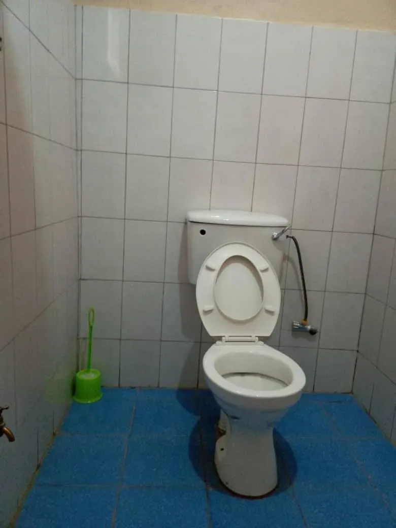 Bathroom in Sipi Traveller's Lodge