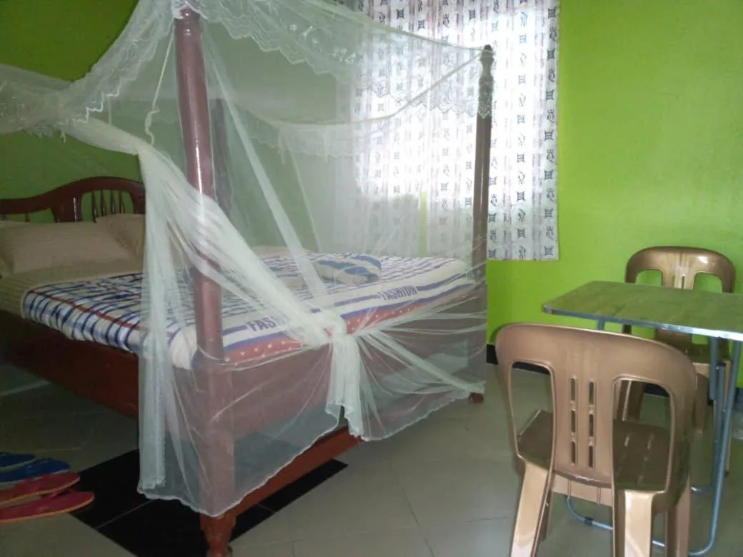 Bed in Sipi Traveller's Lodge