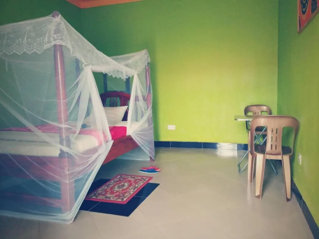 Bedroom, Bed in Sipi Traveller's Lodge