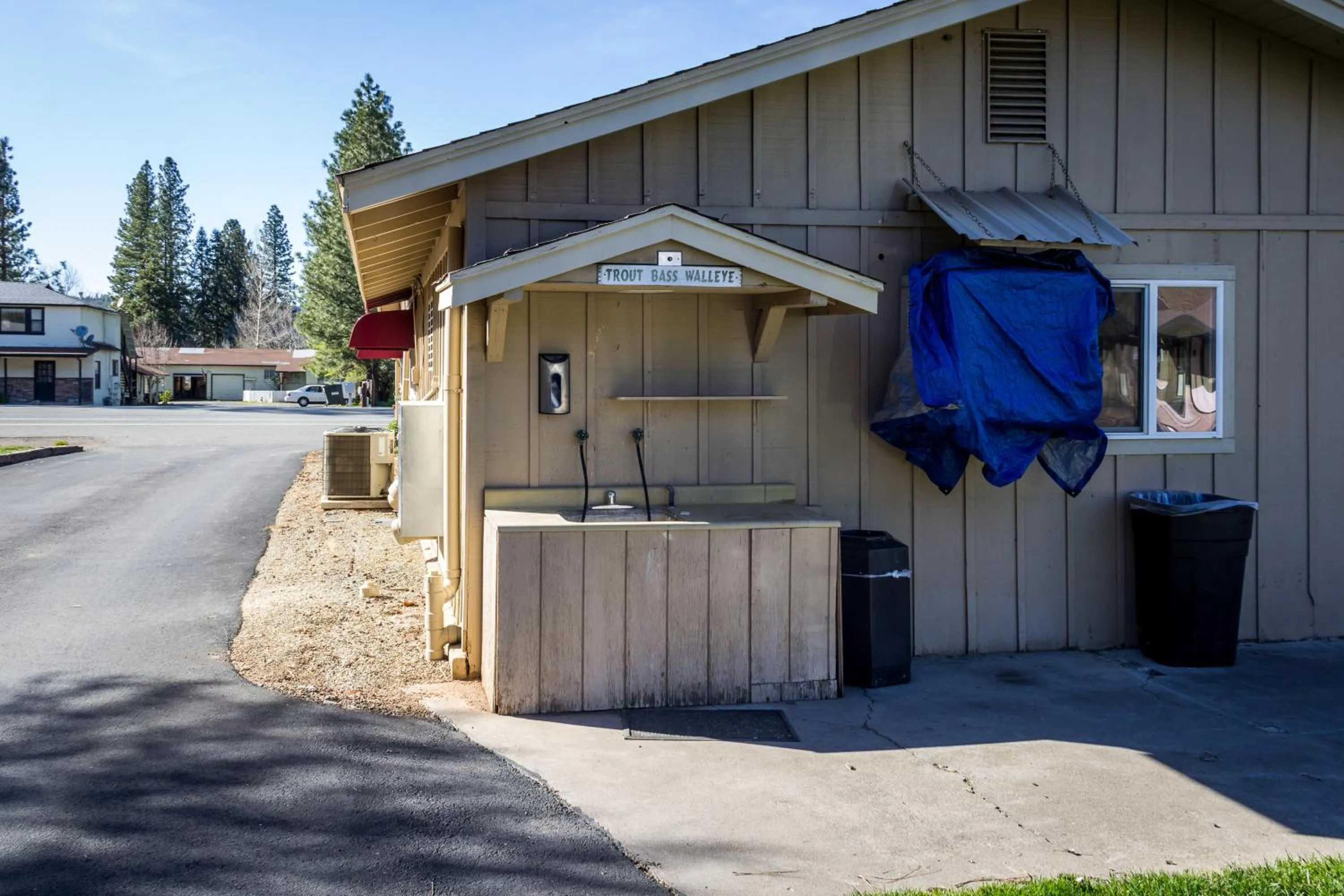 Area and facilities in Charm Motel & Suites