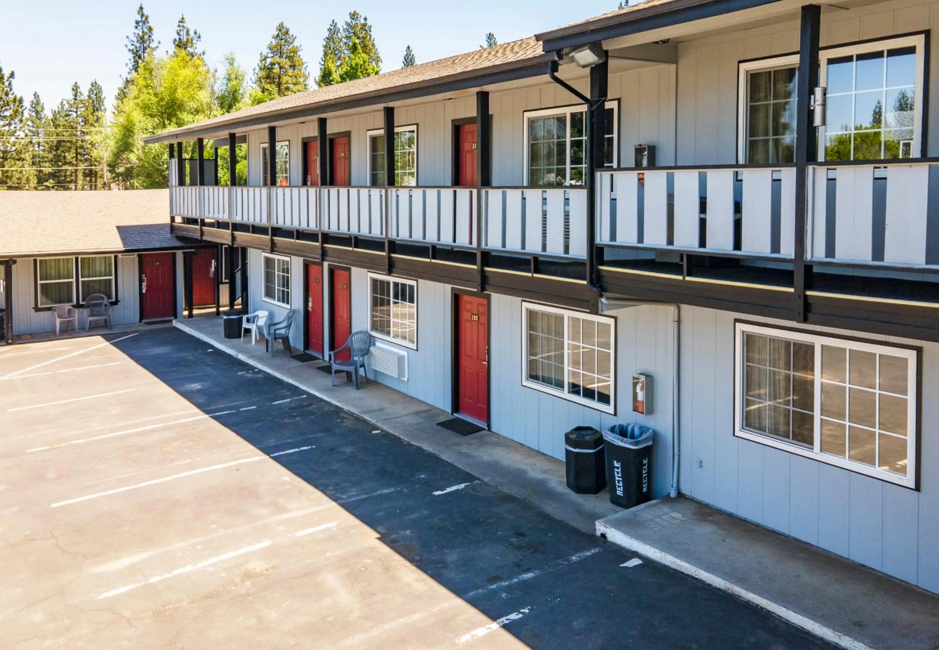 Property building in Charm Motel & Suites