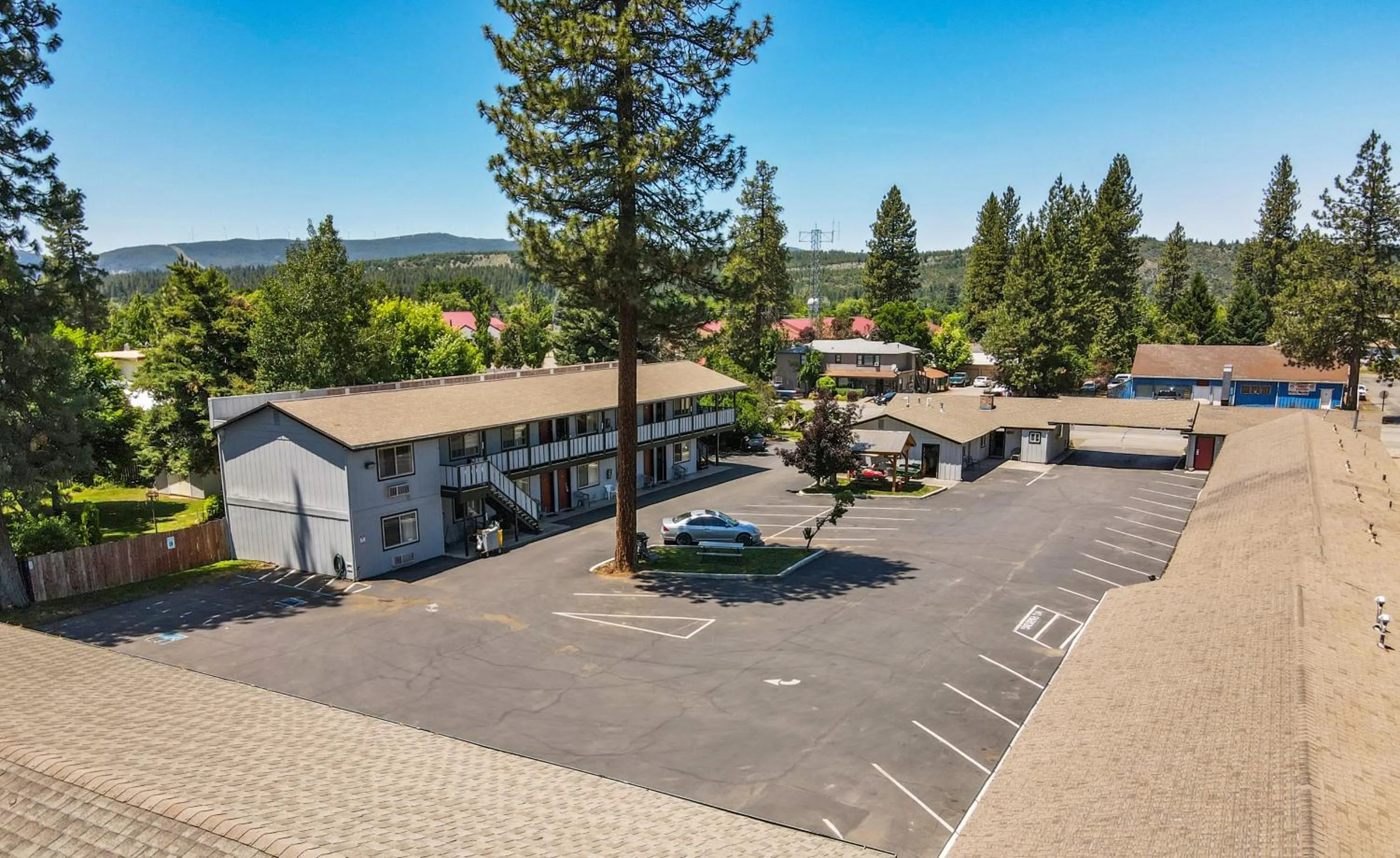 Property building in Charm Motel & Suites