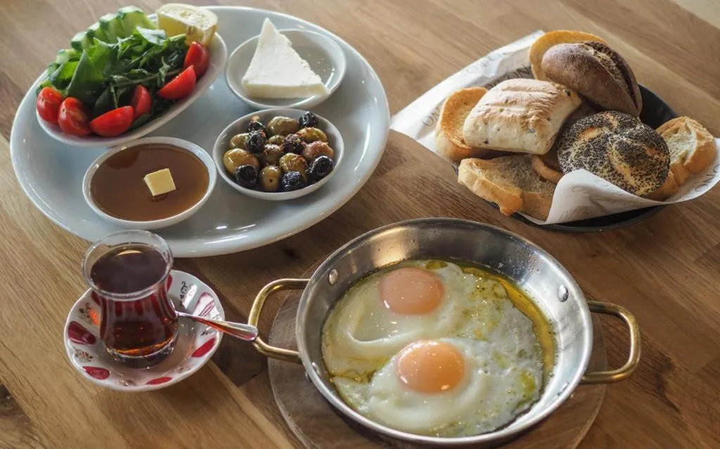 Breakfast in Bono Hotel Old Town