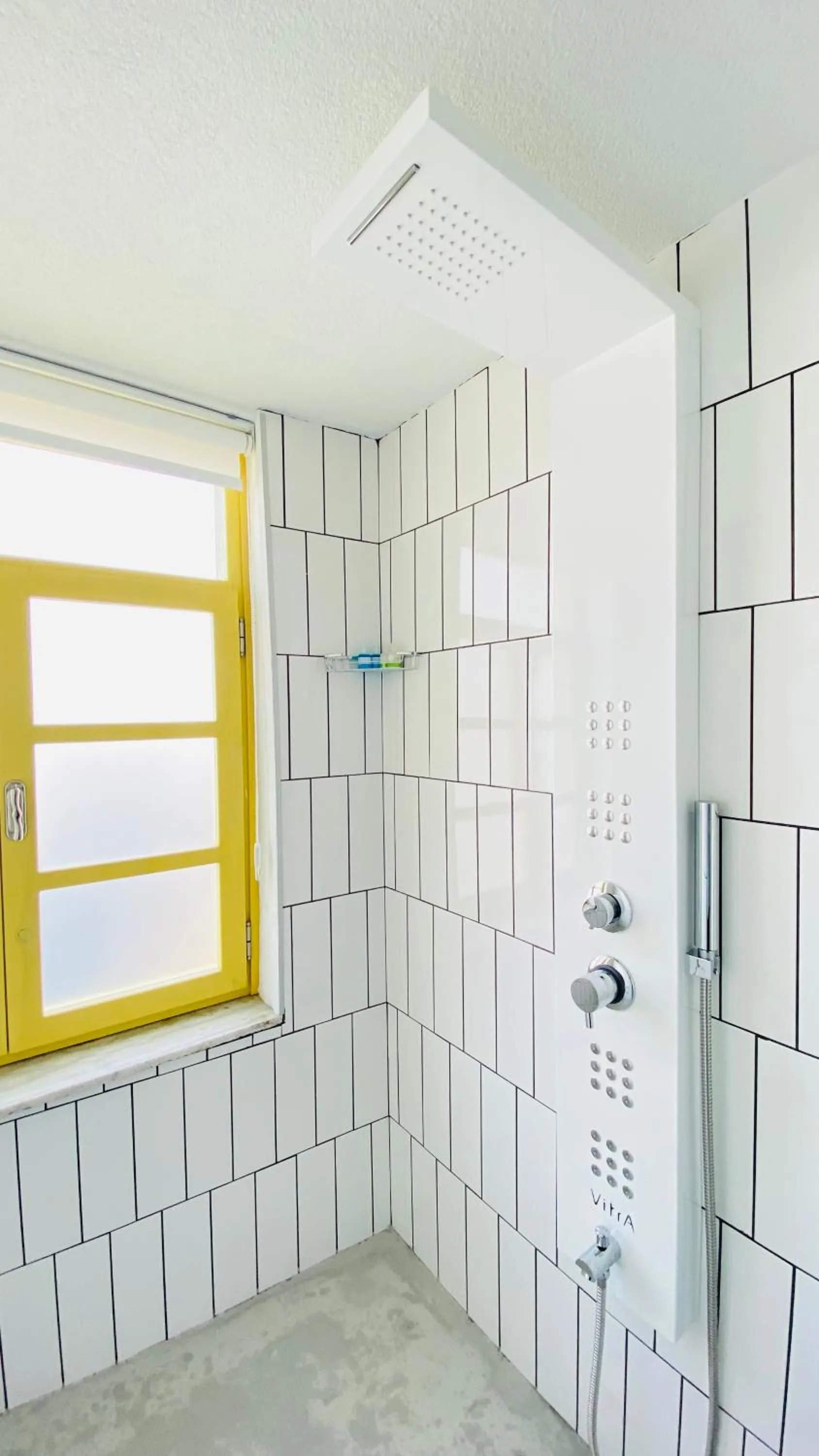 Shower in Bono Hotel Old Town