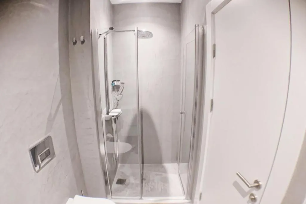 Bathroom in Bono Hotel Old Town