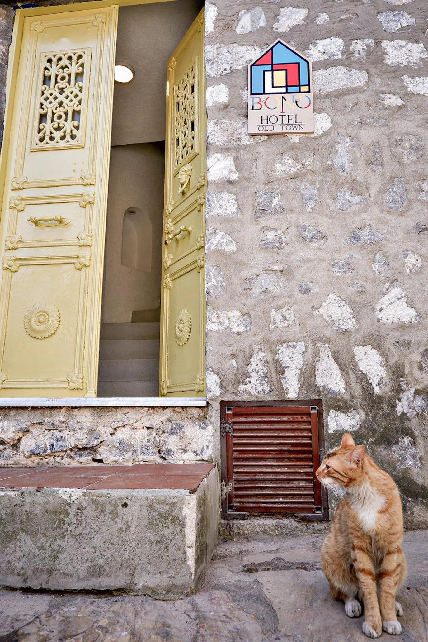 Facade/entrance in Bono Hotel Old Town