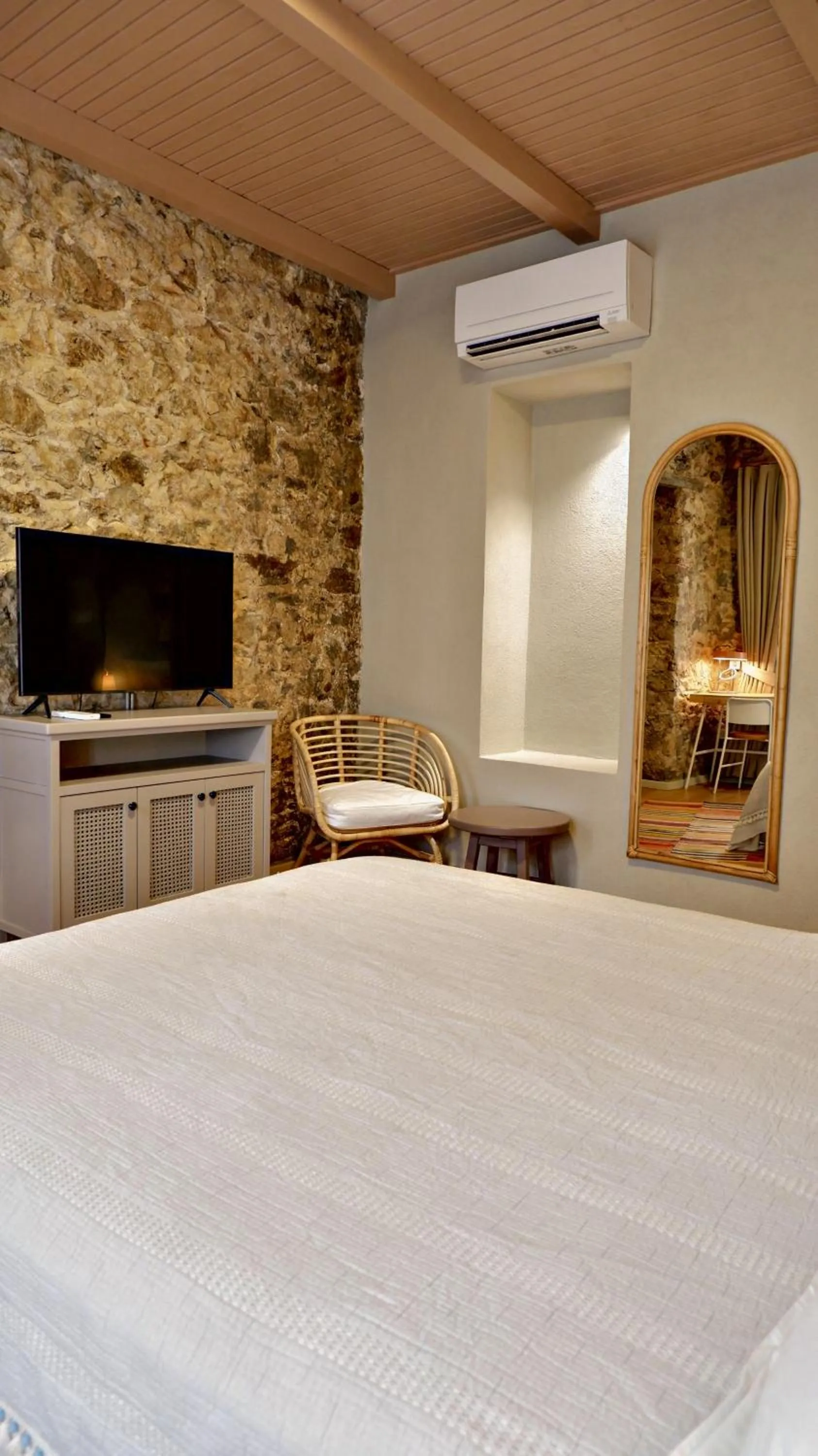 TV and multimedia, Bed in Bono Hotel Old Town