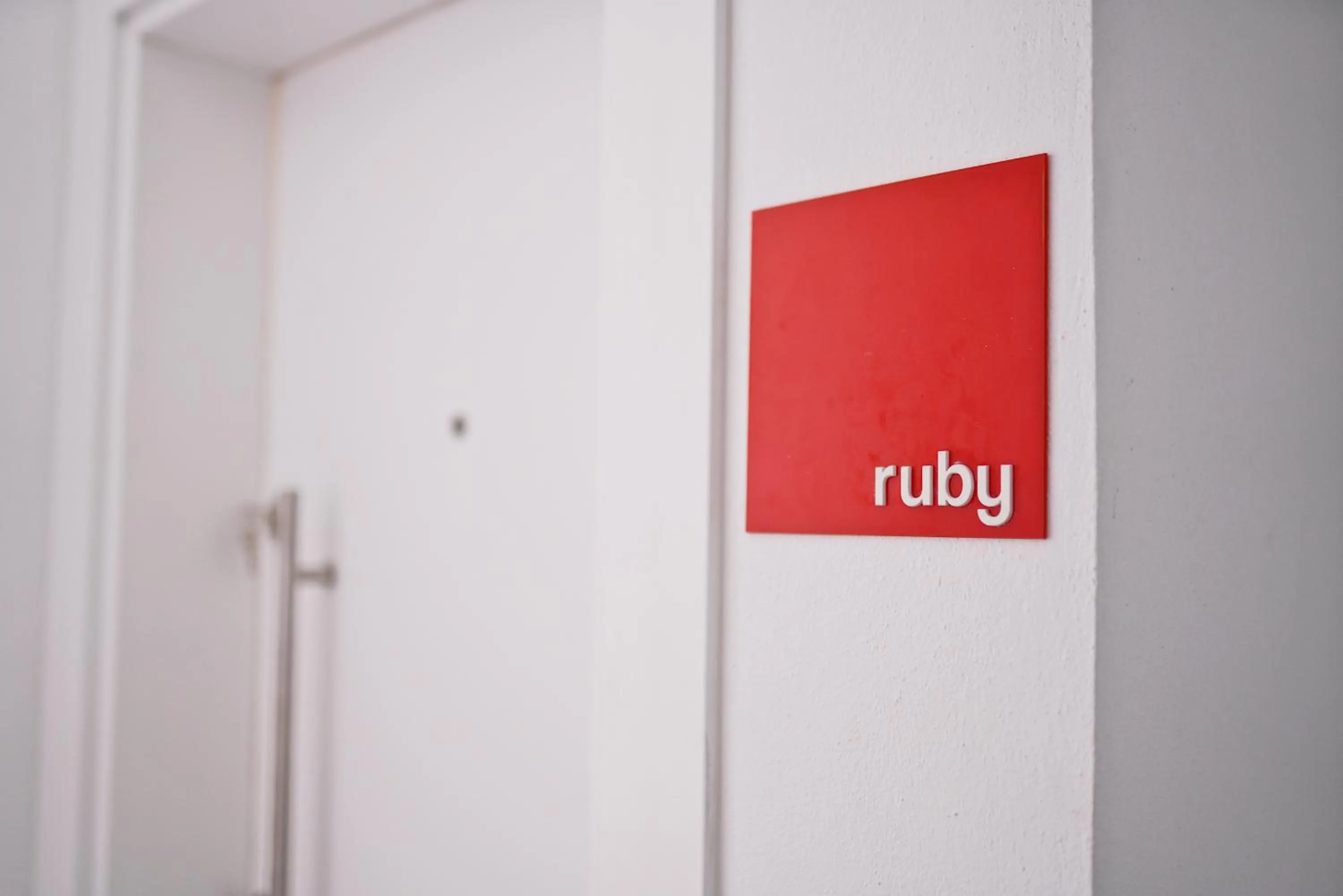 Logo/Certificate/Sign in Bono Hotel Old Town