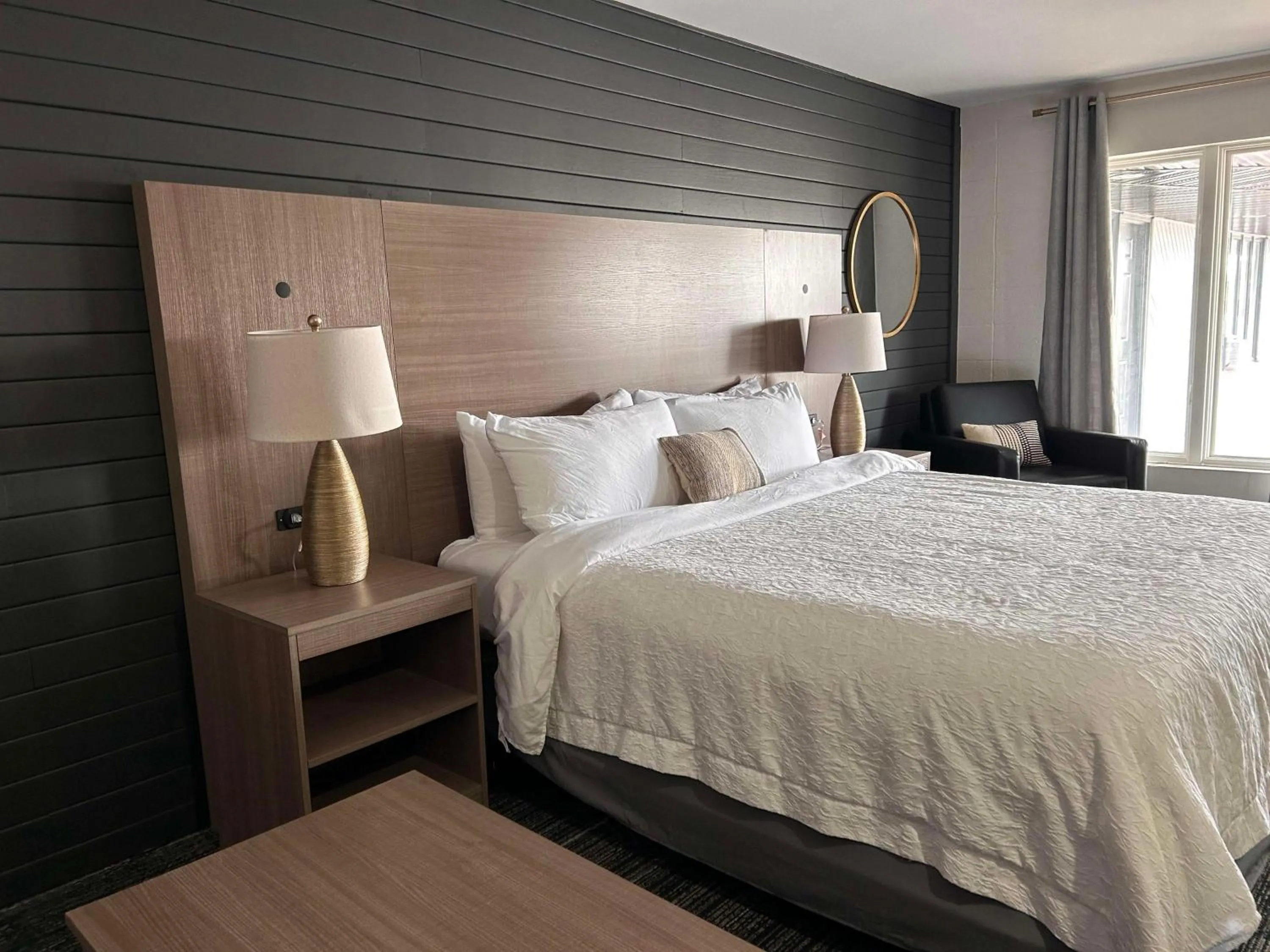 Bedroom, Bed in SureStay by Best Western Kapuskasing