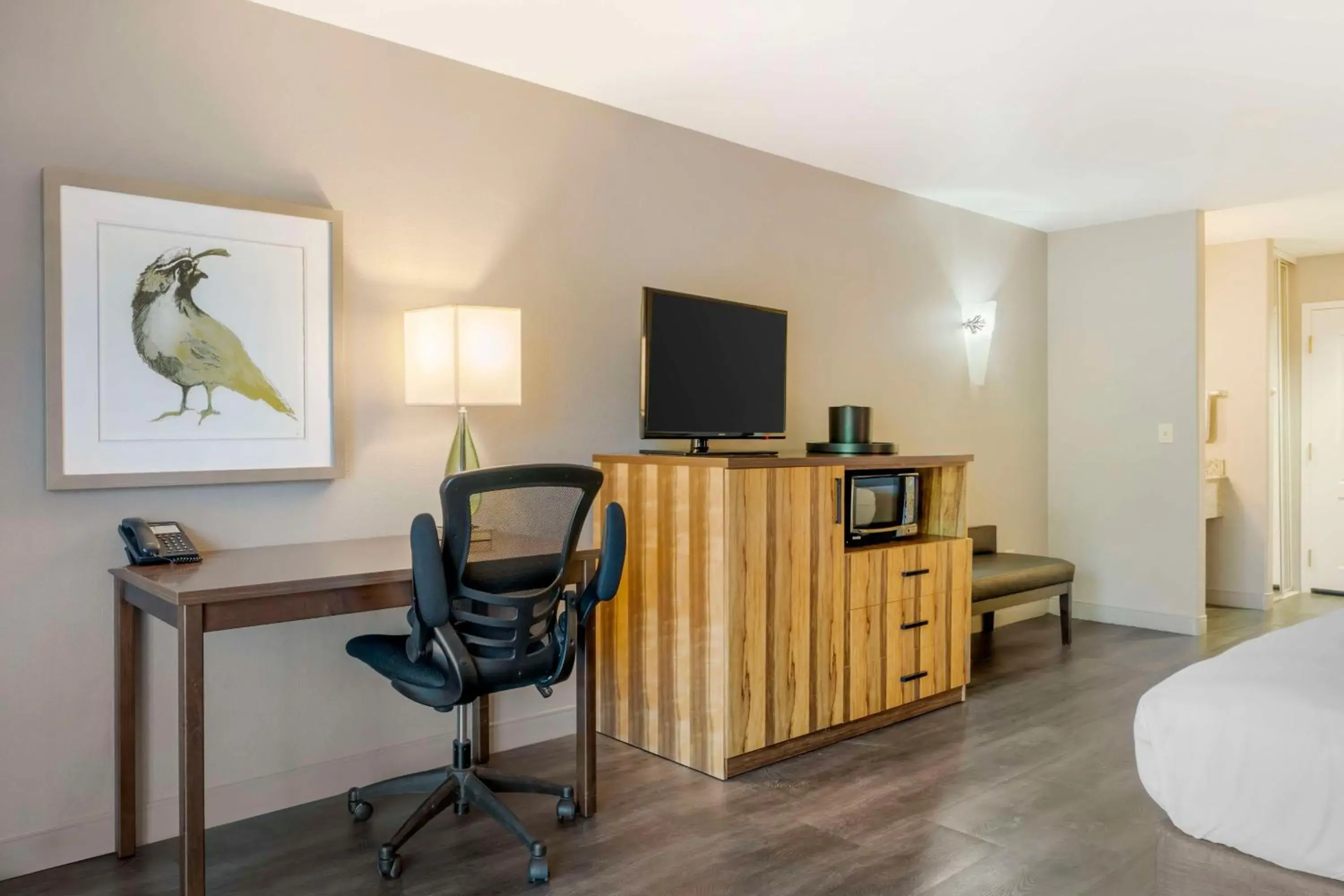 Queen Room with Two Queen Beds - Non-Smoking in Best Western Cedar Inn & Suites Queen Room with Two Queen Beds - Non-Smoking in Best Western Cedar Inn & Suites