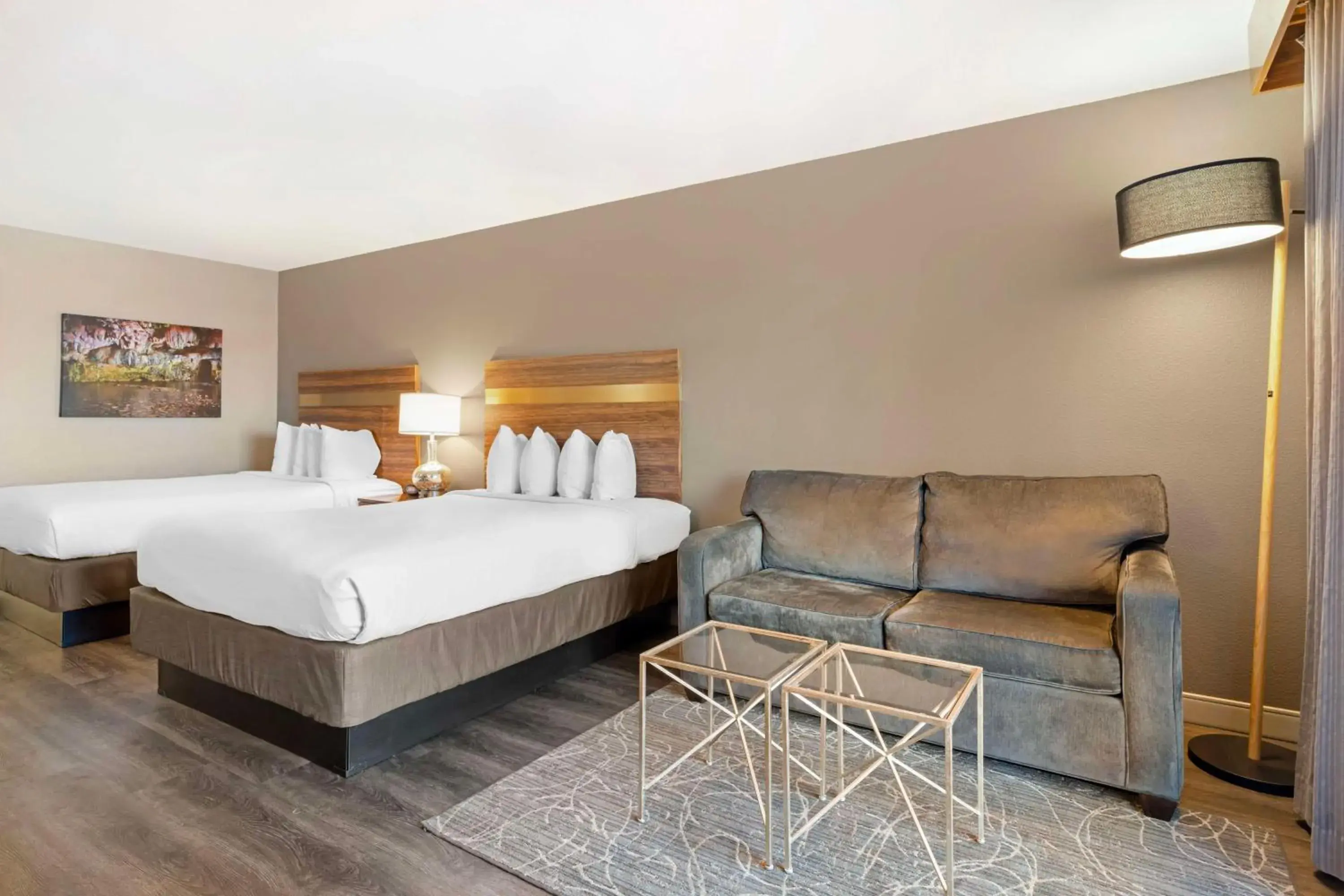 Queen Room with Two Queen Beds - Disability Access in Best Western Cedar Inn & Suites Queen Room with Two Queen Beds - Disability Access in Best Western Cedar Inn & Suites