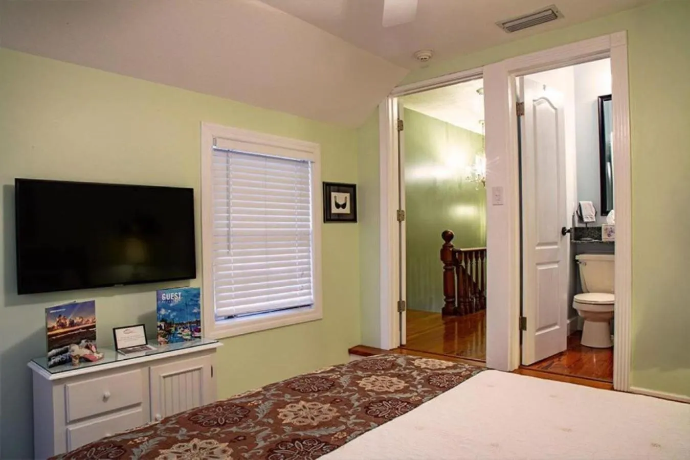 Bedroom, Bed in At Journey's End