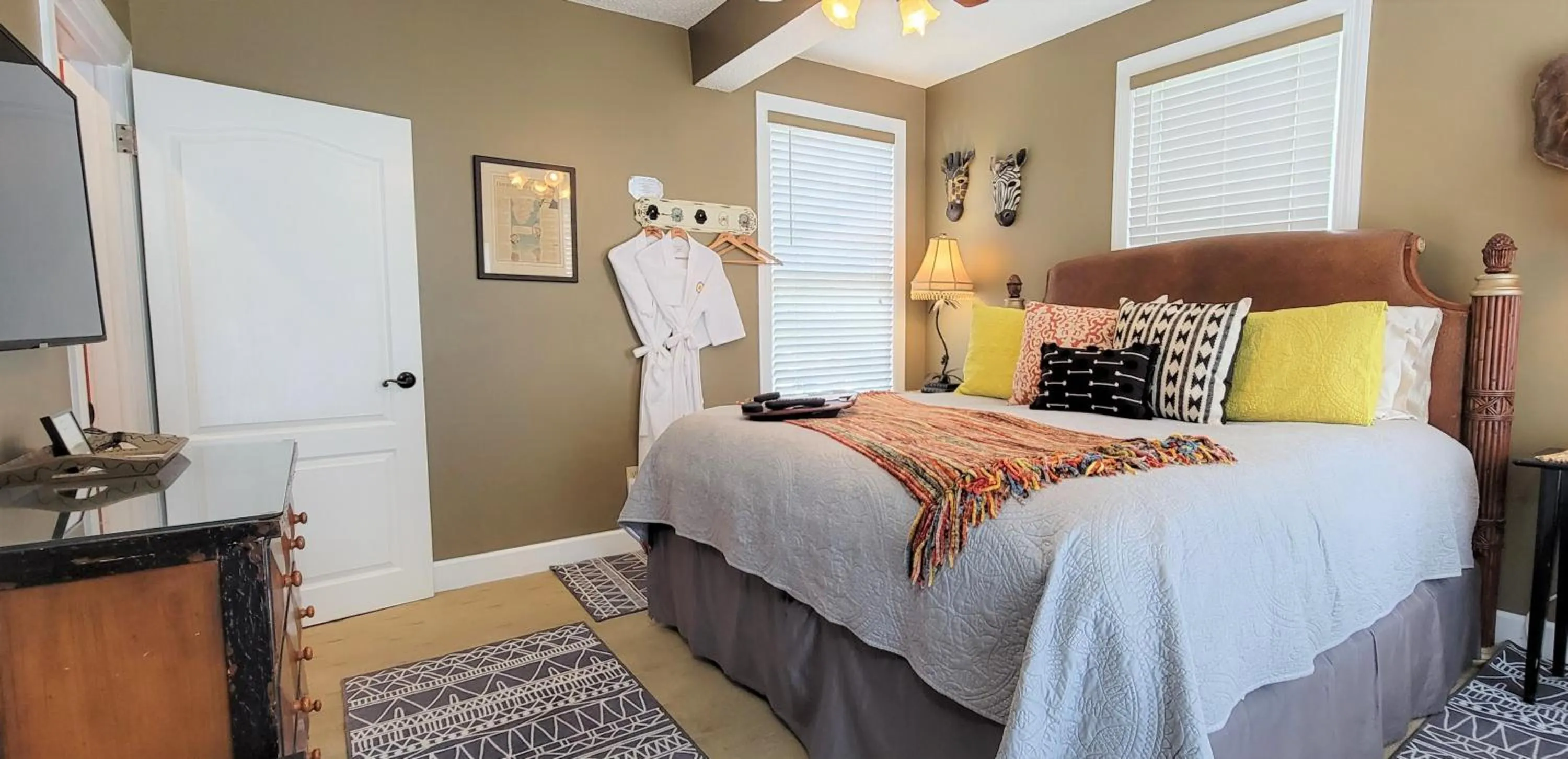 Bedroom, Bed in At Journey's End