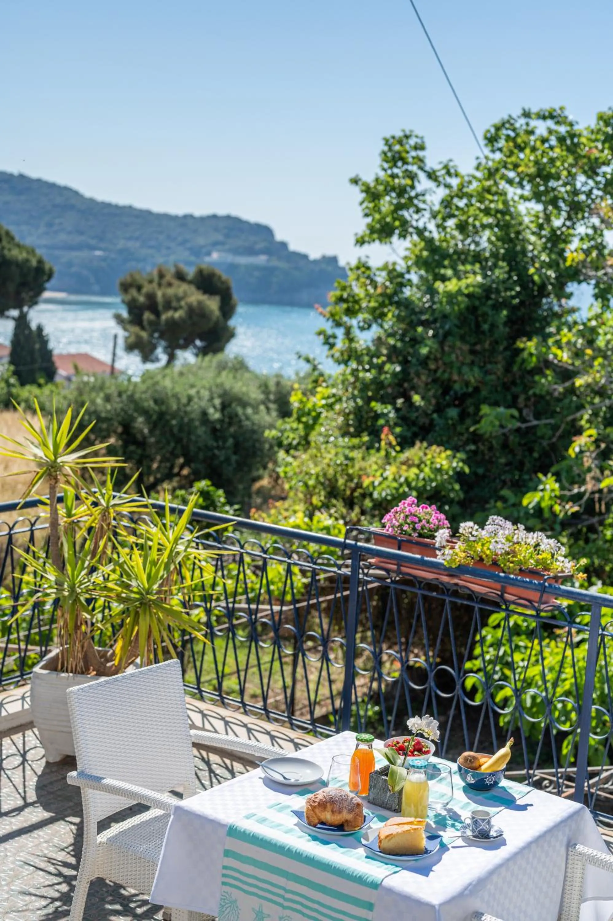 Balcony/Terrace in Gli archi sul mare