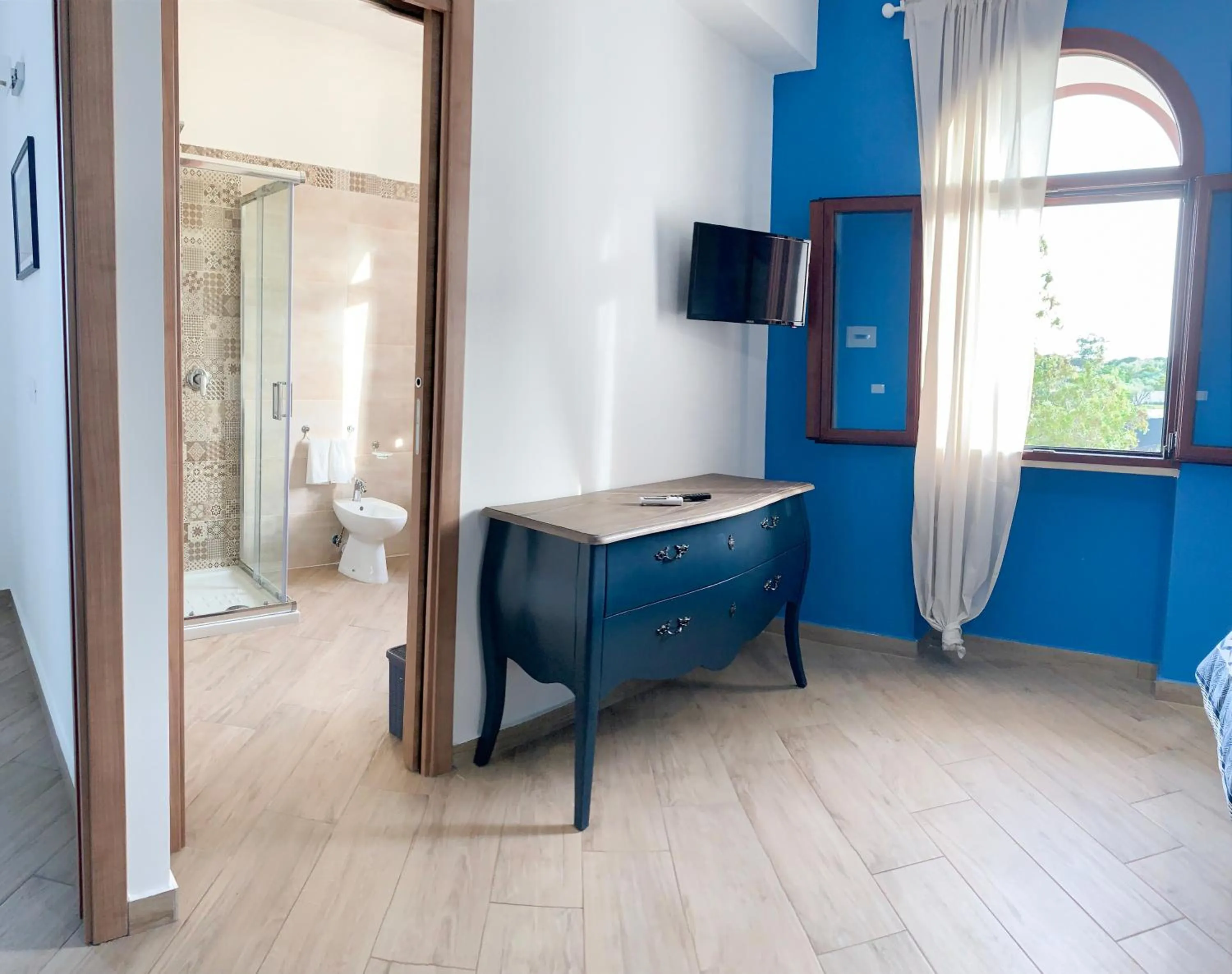 TV and multimedia in Gli archi sul mare