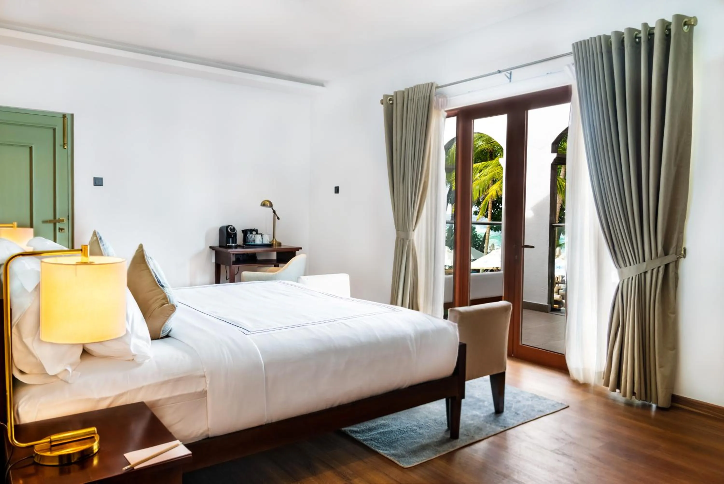 Bedroom, Bed in Angel Beach Unawatuna