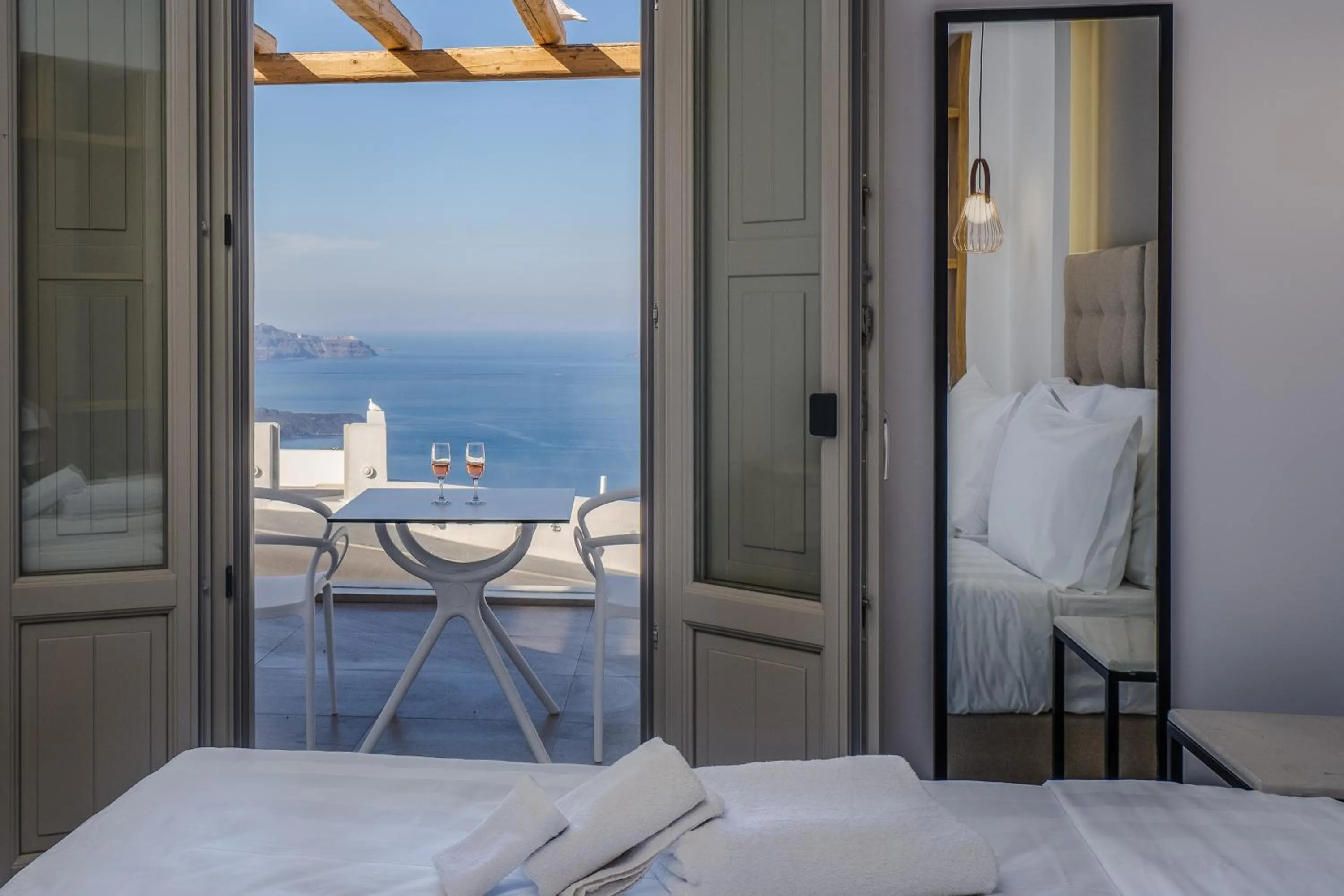 Balcony/Terrace, Bed in Symphony Suites Santorini