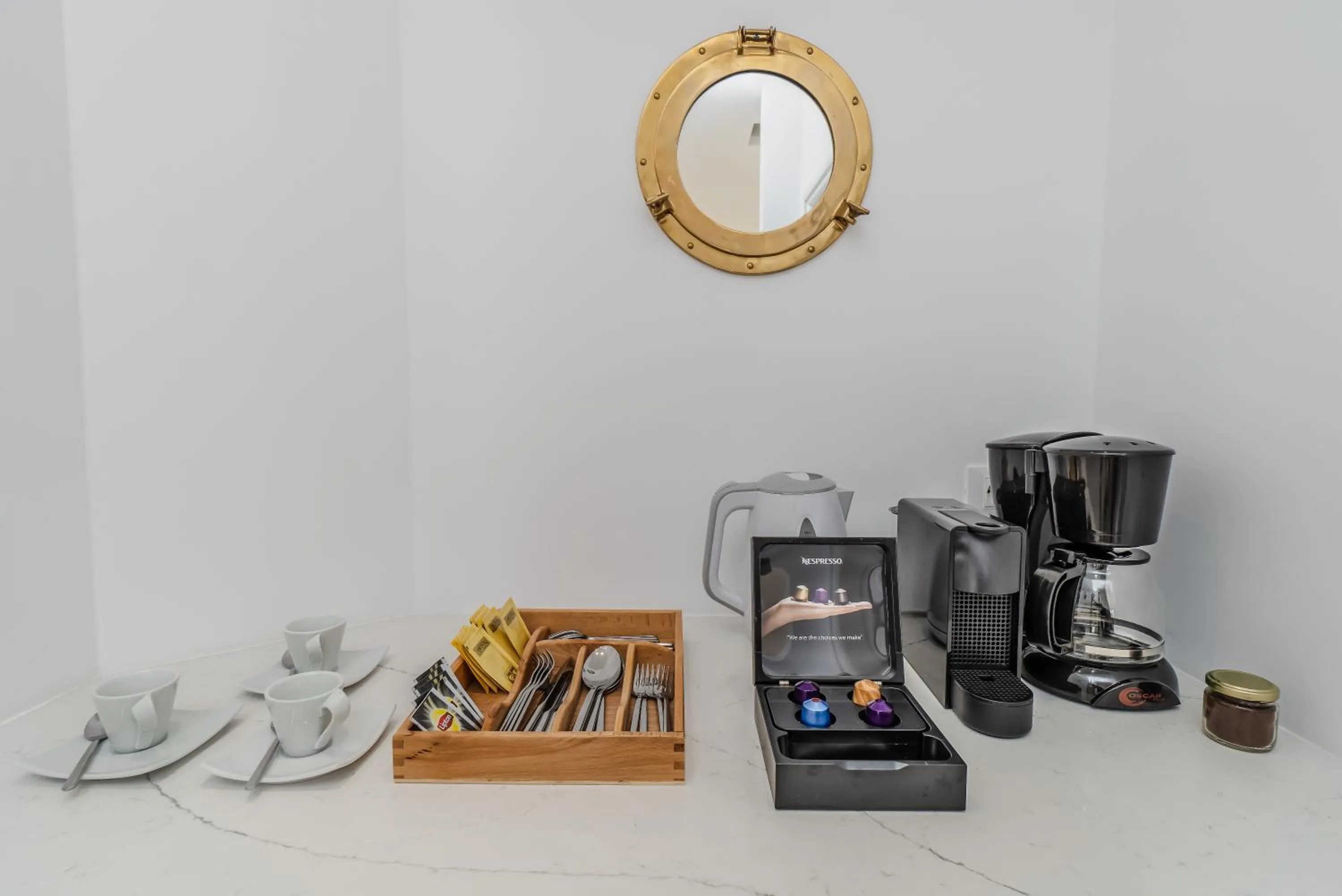 Coffee/tea facilities in Symphony Suites Santorini