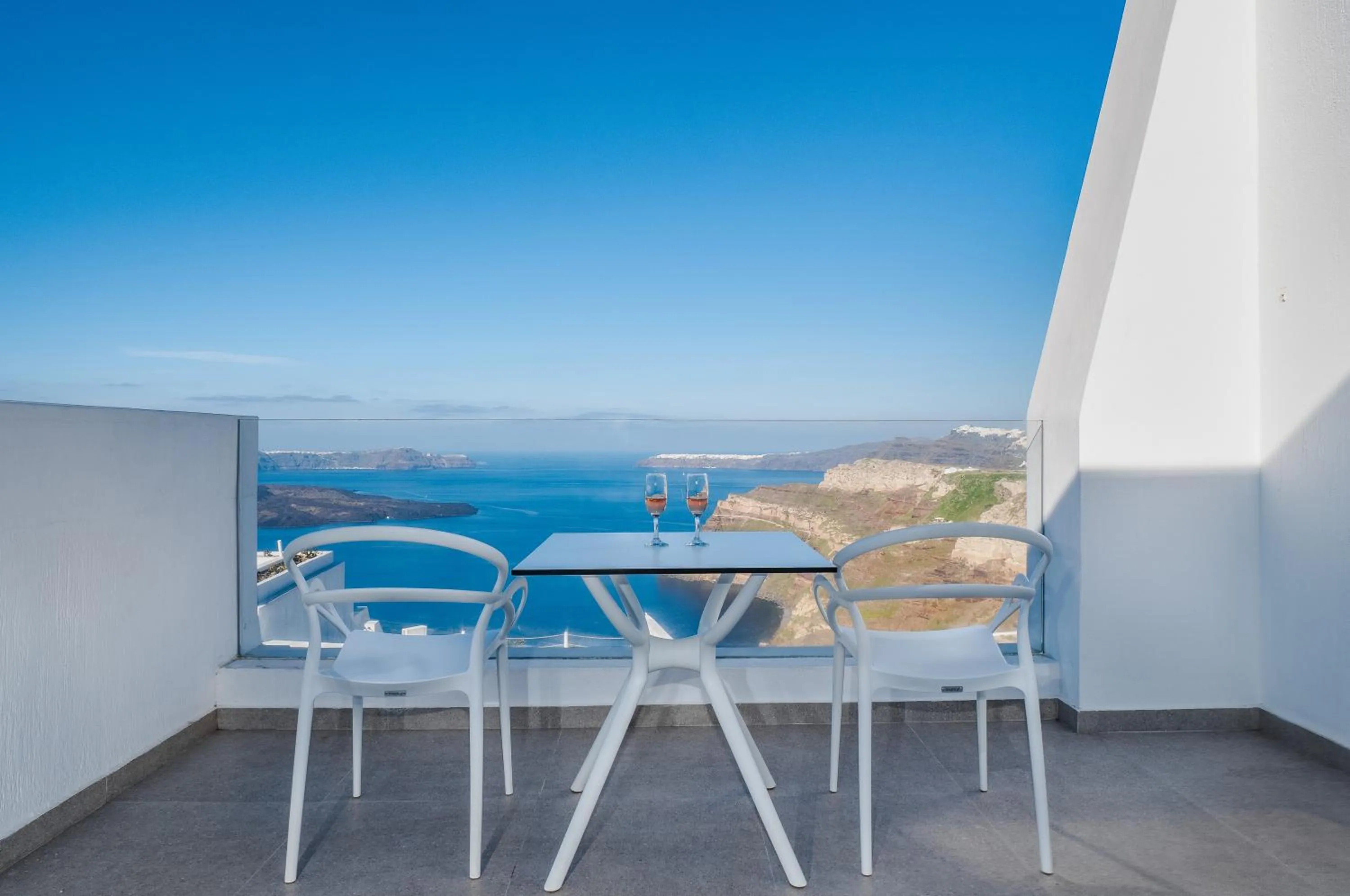 Balcony/Terrace in Symphony Suites Santorini