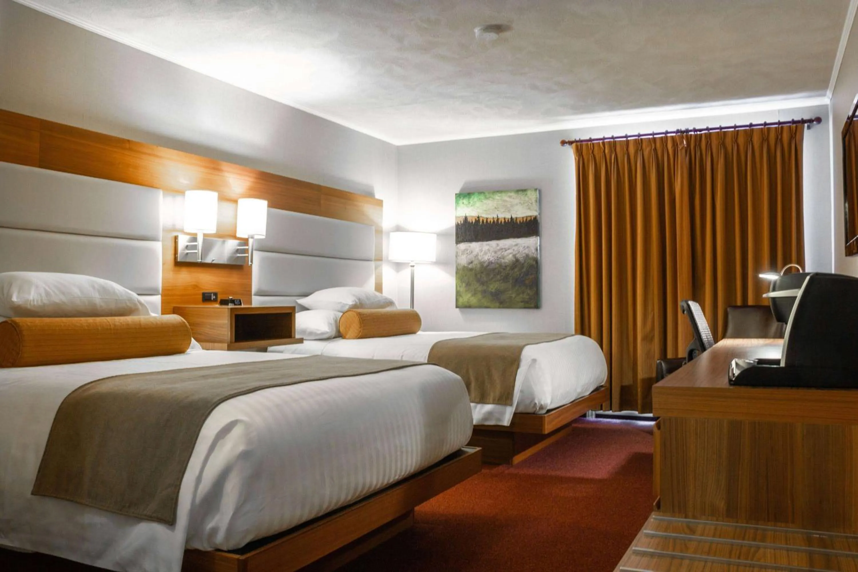 Photo of the whole room, Bed in Atlantic Host Hotel, Trademark Collection by Wyndham