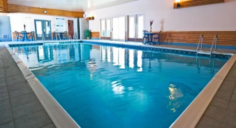 Swimming pool in Atlantic Host Hotel, Trademark Collection by Wyndham