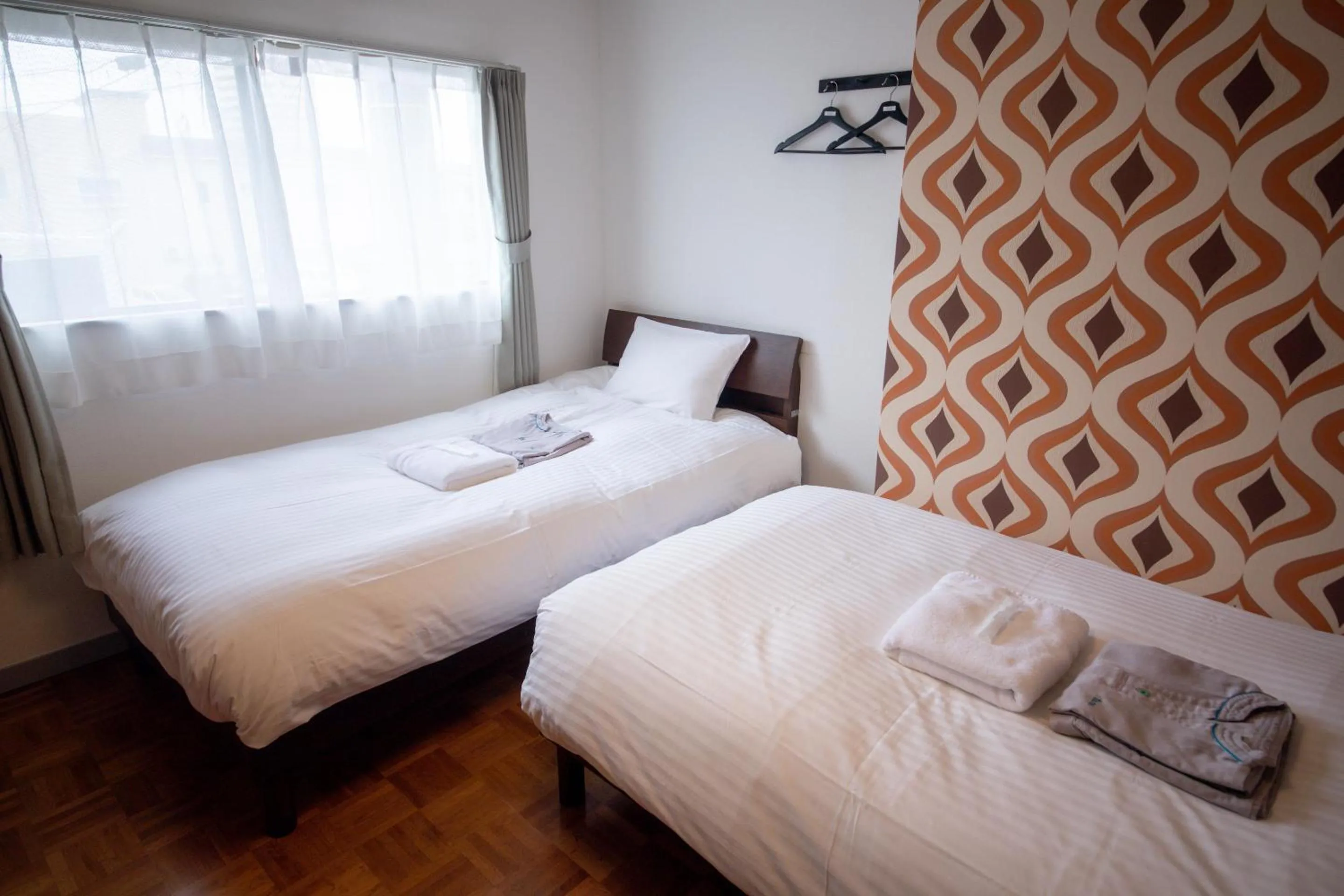 Bedroom, Bed in tune Hostel（ツネホステル館山）