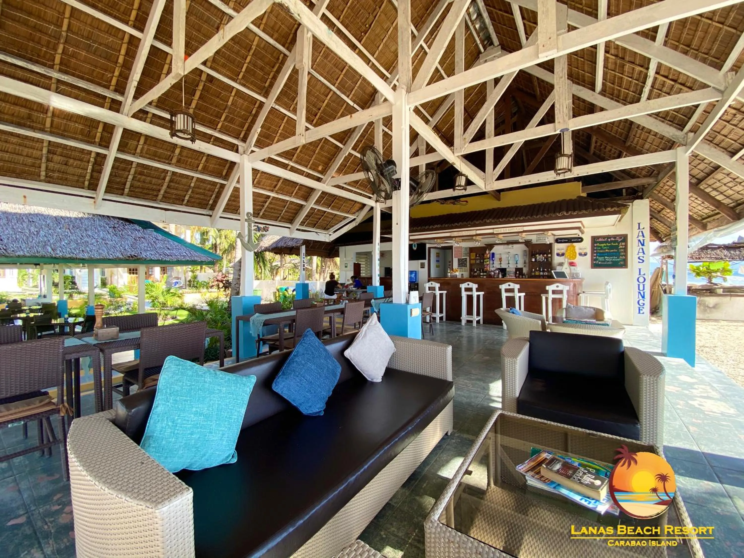 Restaurant/places to eat in Lanas Beach Resort Carabao Island